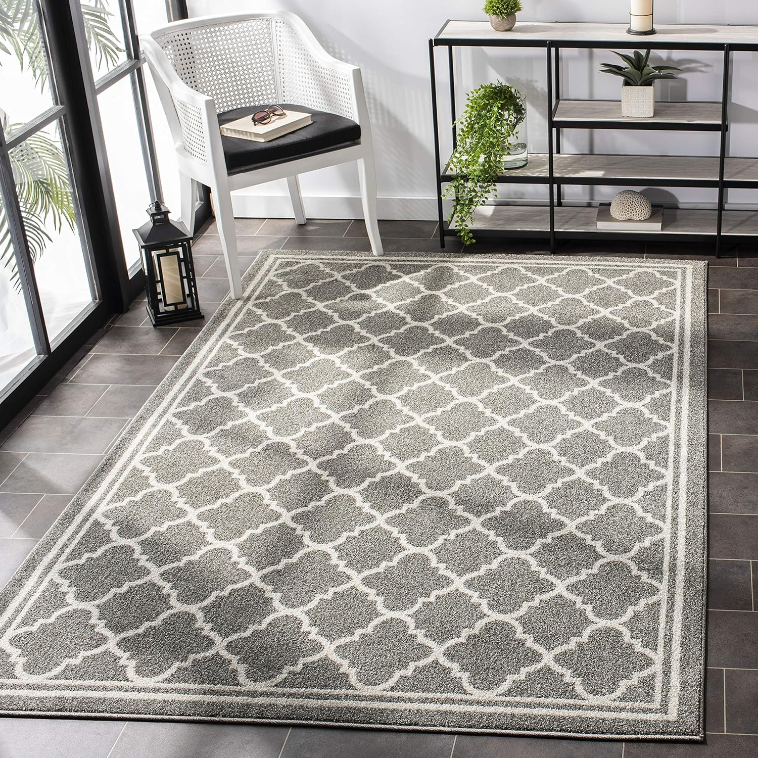 SAFAVIEH Amherst Trina Geometric Area Rug, Dark Grey/Beige, 5'3" x 8'