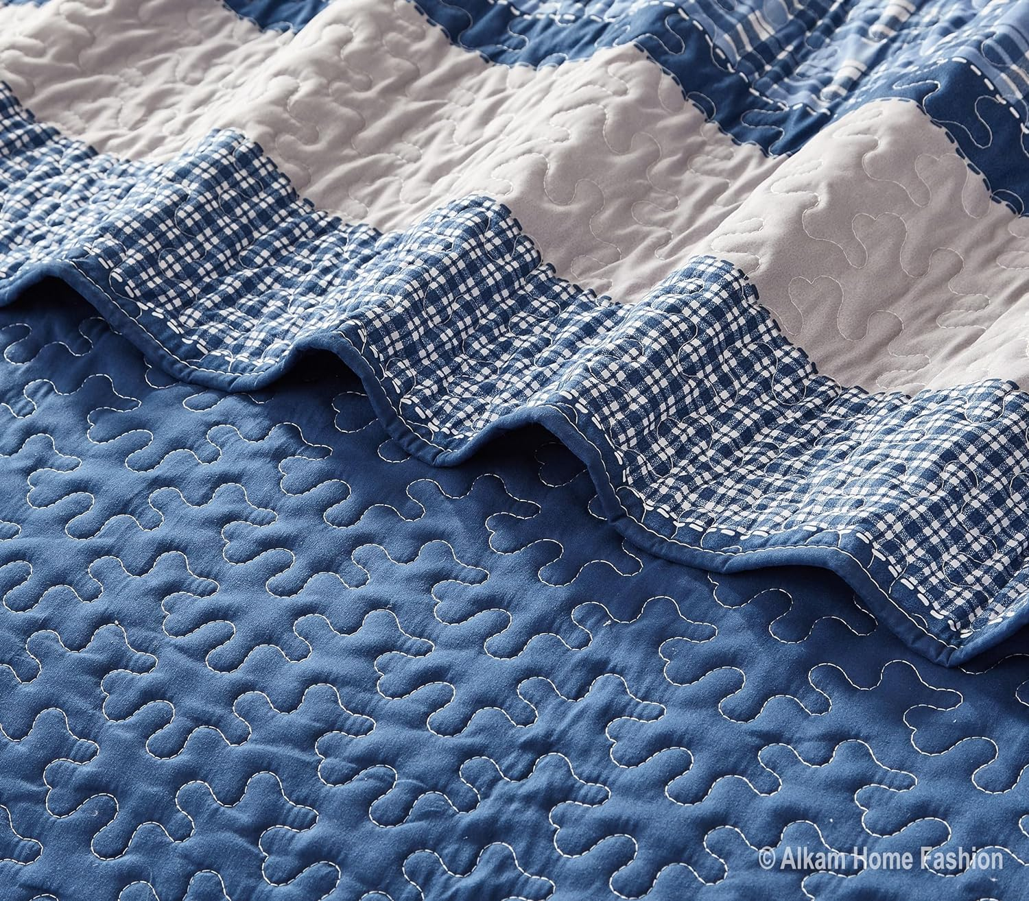 Blue and Gray Plaid Queen Bedspread Set with Pillow Shams
