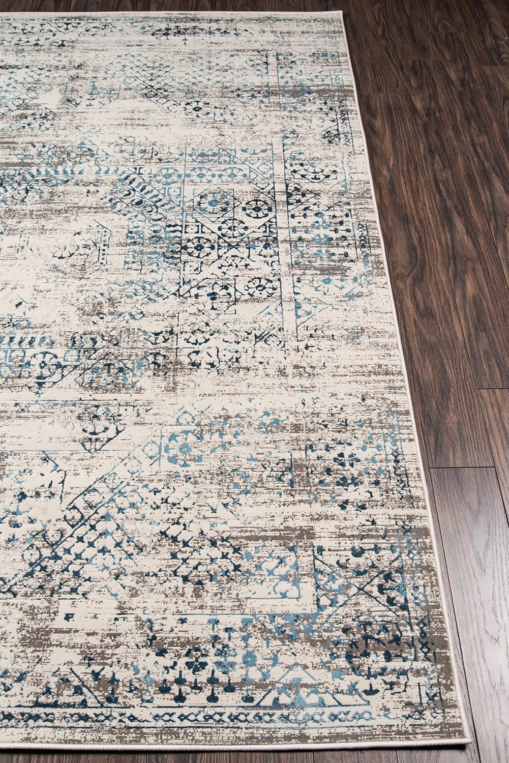 Juliet Transitional Blue Rectangular Rug with Silk-Like Accents, 2'x3'