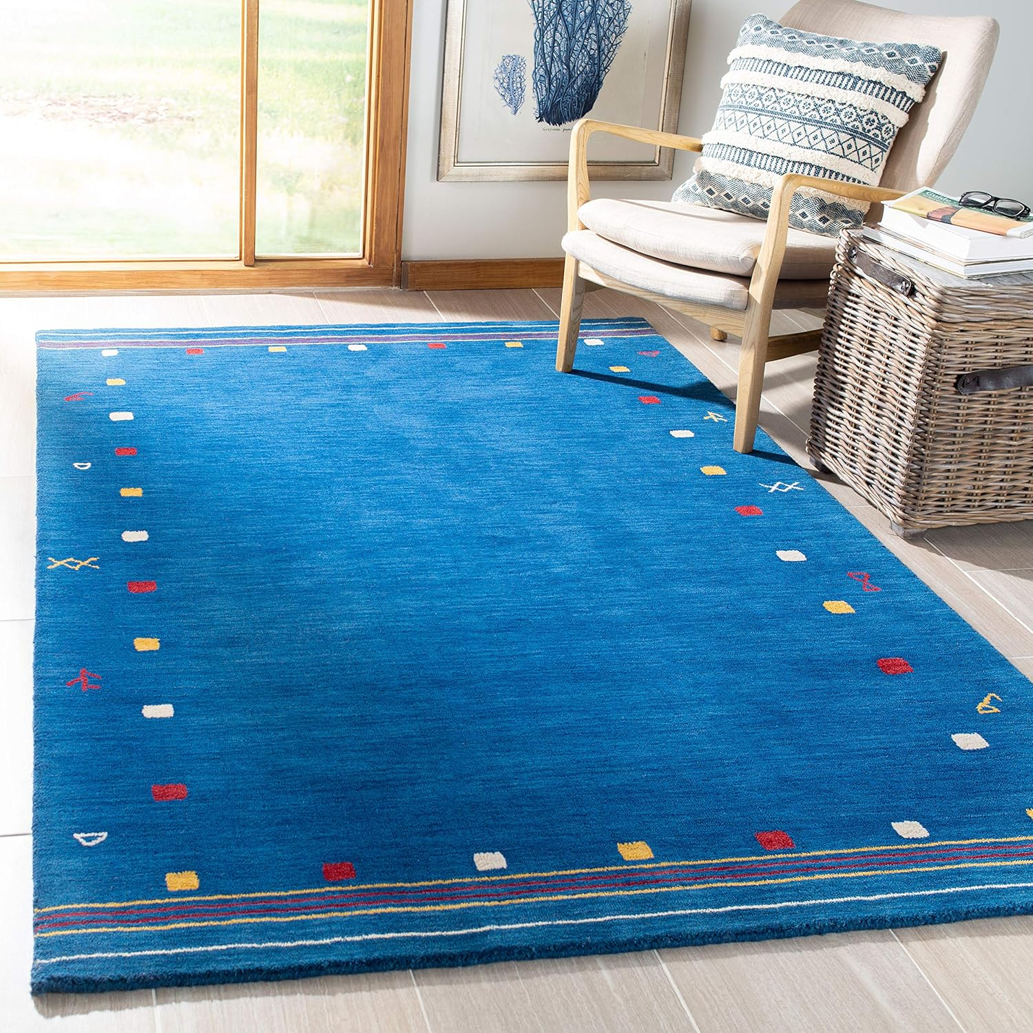 SAFAVIEH Himalaya Charmaine Solid Wool Area Rug, Blue, 6' x 9'