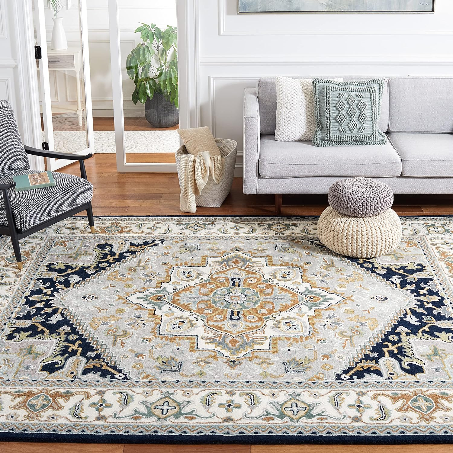 SAFAVIEH Heritage York Oriental Wool Area Rug, Grey/Navy, 10' x 14'