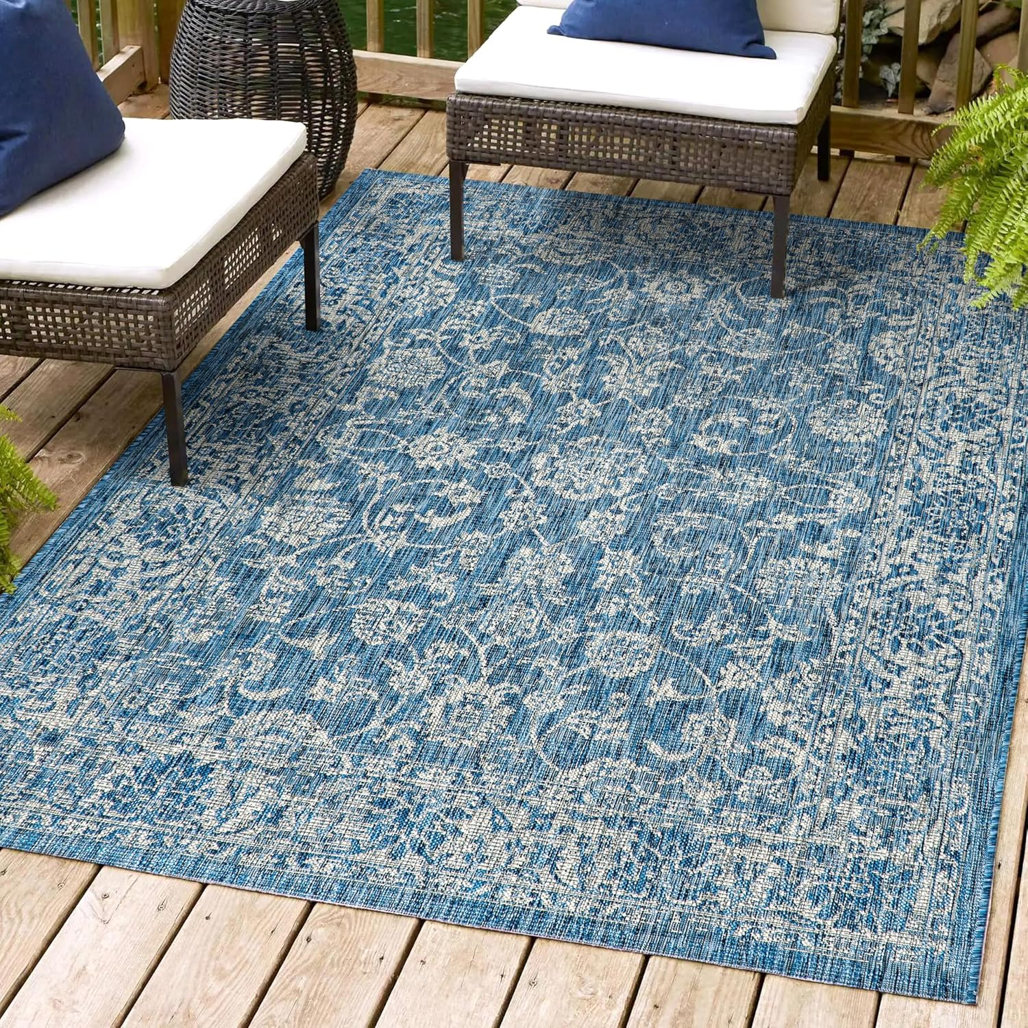Tela Bohemian Navy/Gray 3 ft. 11 in. x 6 ft. Textured Weave Floral Indoor/Outdoor Area Rug