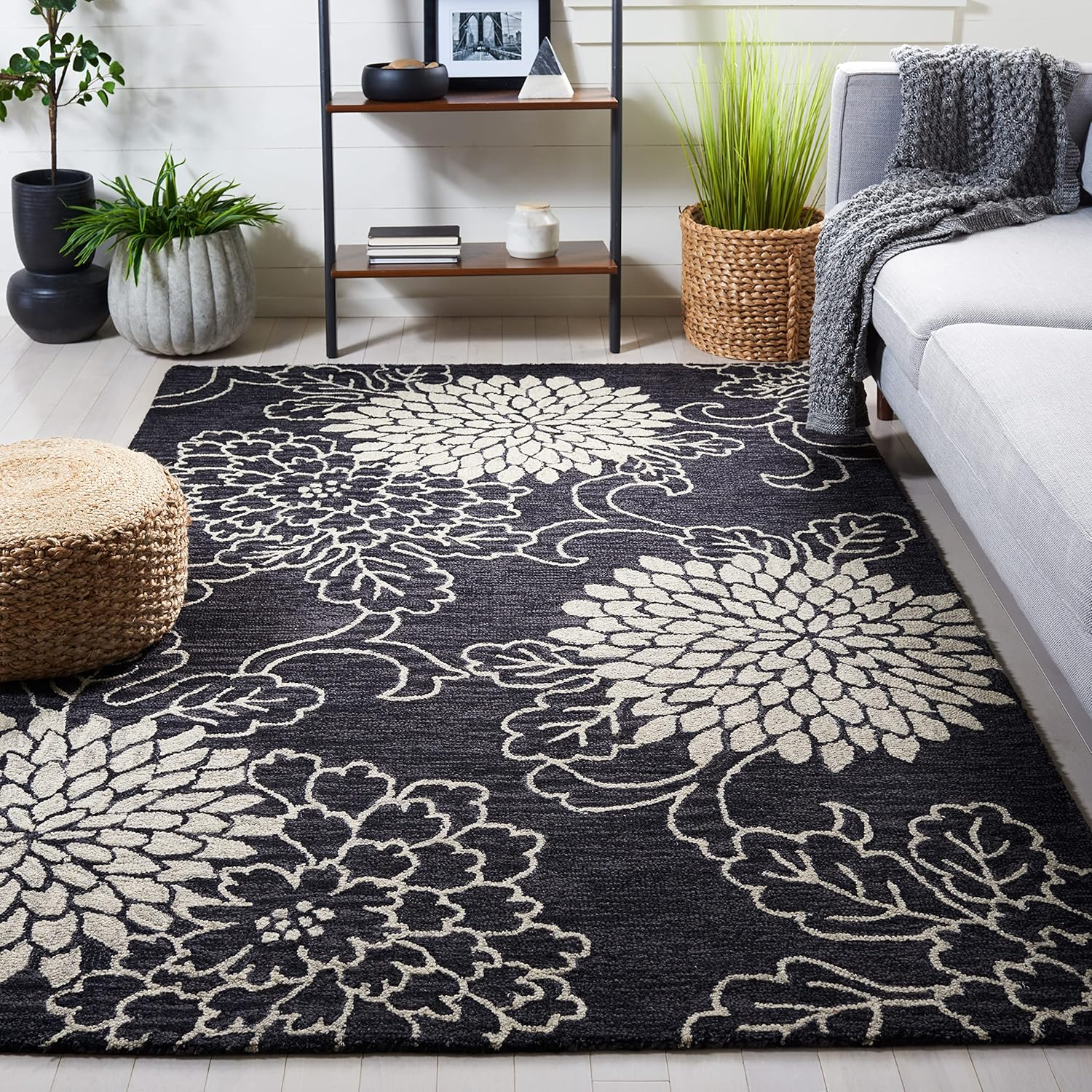 SAFAVIEH Jardin Clara Floral Wool Area Rug, Navy/Ivory, 3' x 5'