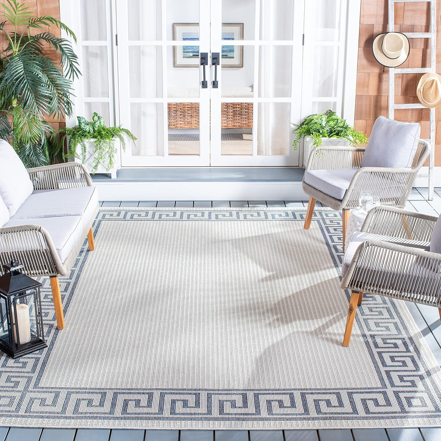 SAFAVIEH Bermuda Malanie Geometric Bordered Indoor/Outdoor Area Rug Ivory/Blue, 6'7" x 6'7" Square