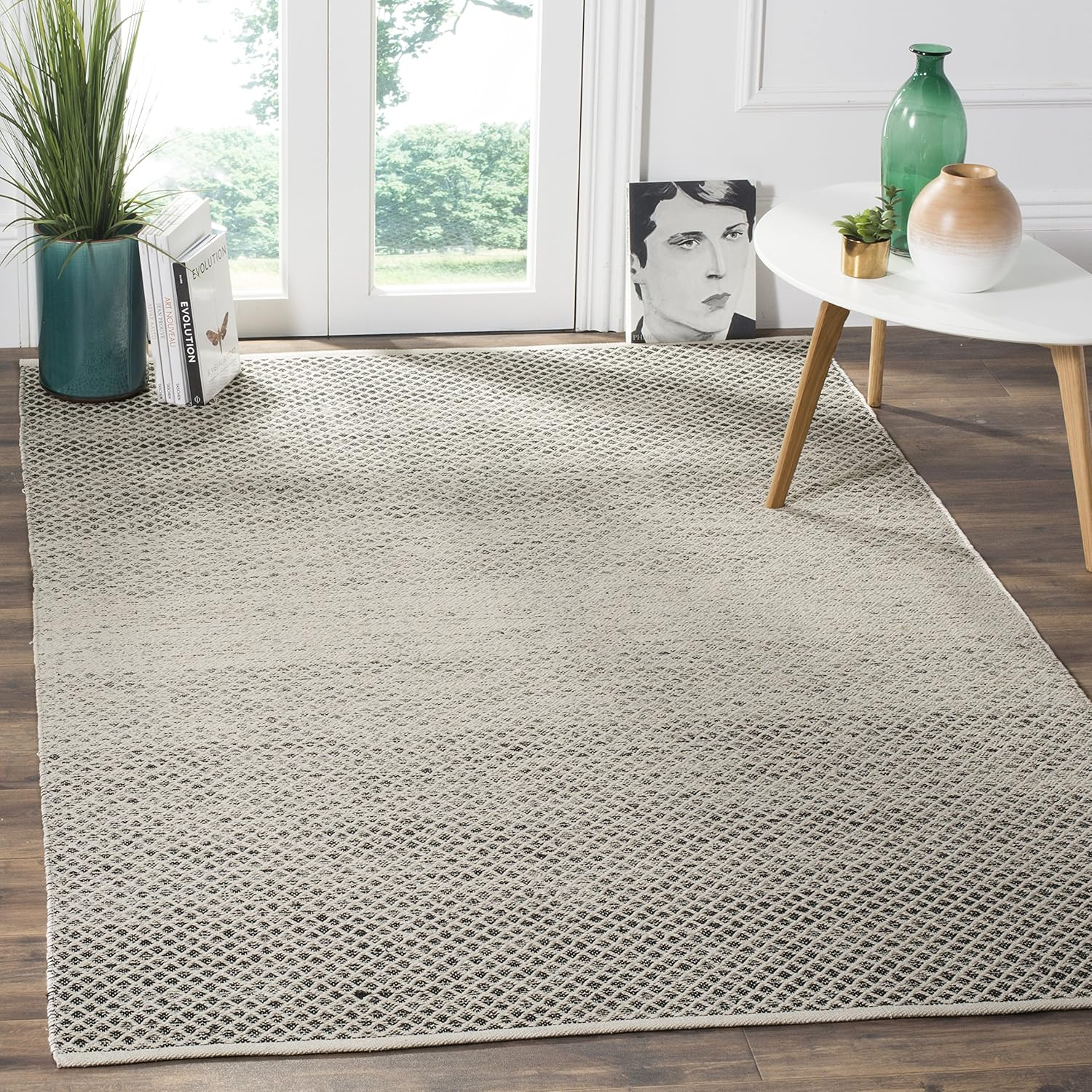 Handwoven Cotton Ikat Tie-Dye Effect Black/Ivory Rug - 68x22 in