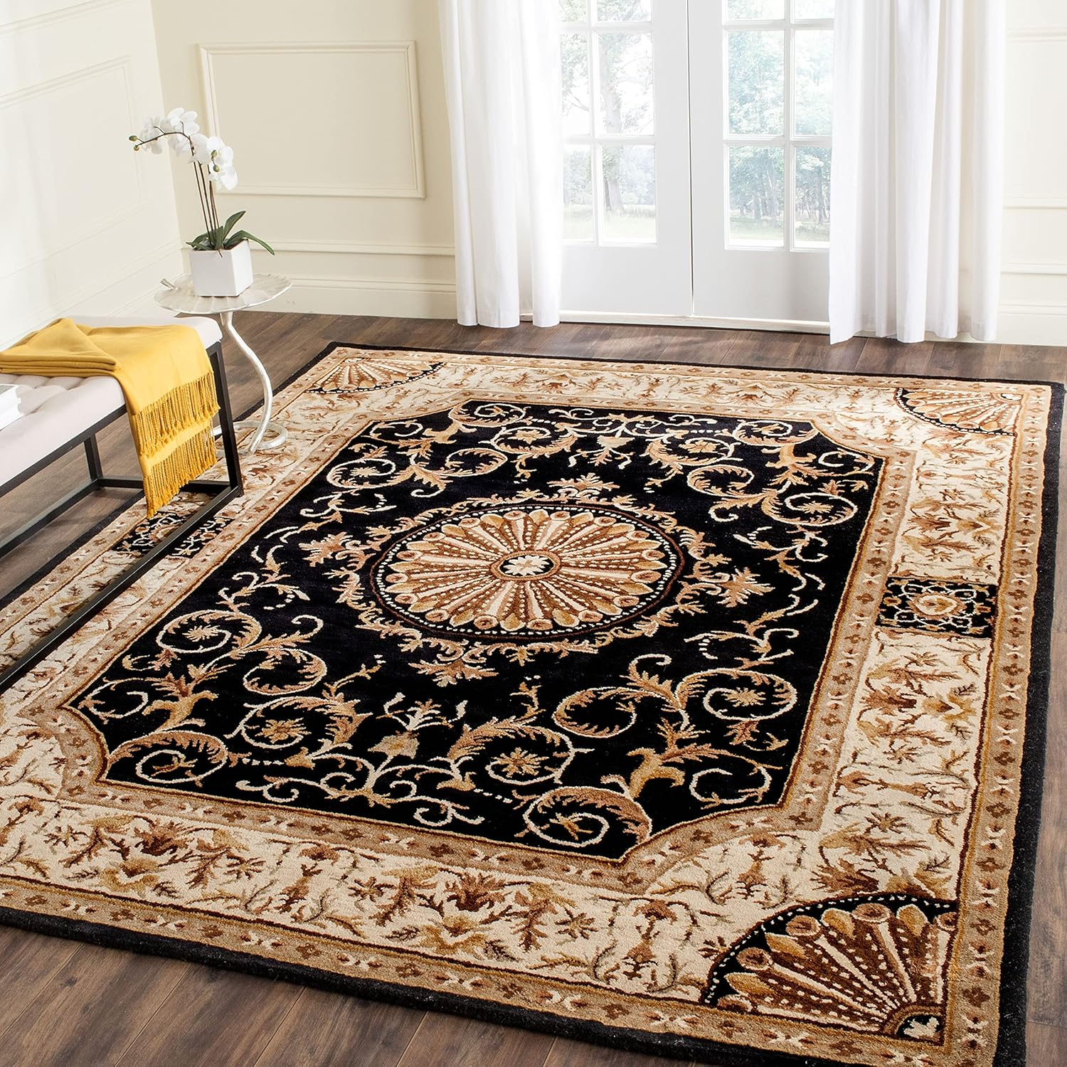 SAFAVIEH Empire Naira Oriental Wool Area Rug, Black/Ivory, 7'6" x 9'6"