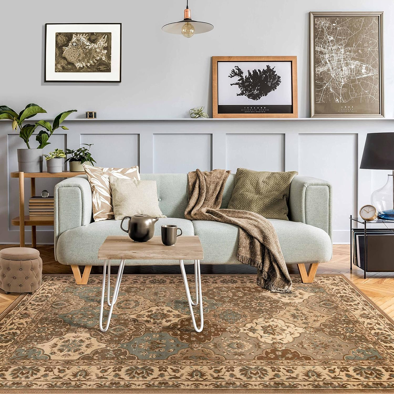 Superior Palmyra Floral Classic Indoor Area Rug, Beige, 7' x 9'