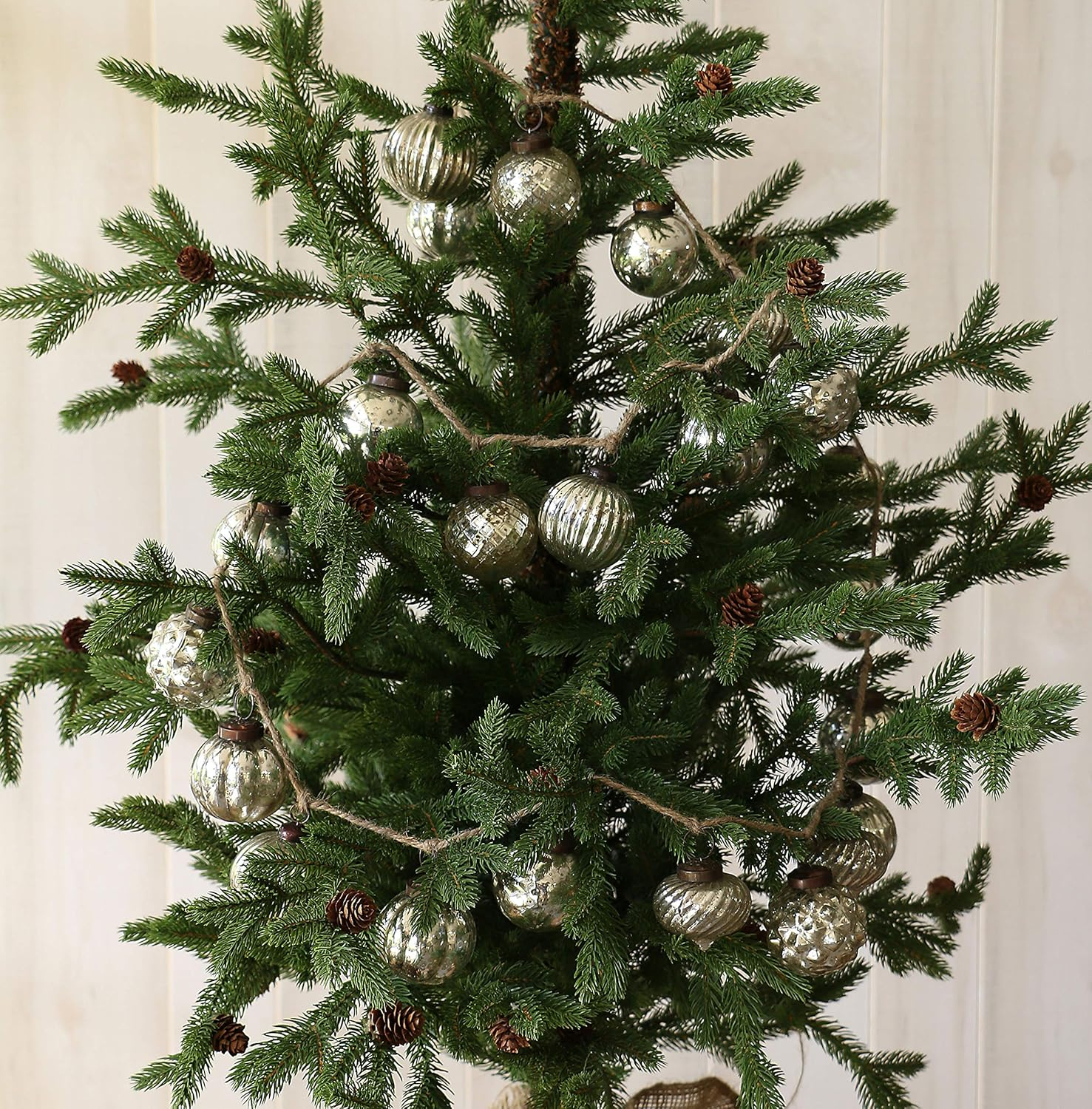 Creative Co-Op Embossed Antique Silver Mercury Glass Ornamental Garland (XC5496)