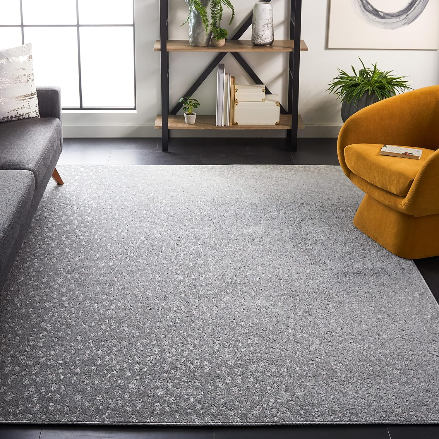 SAFAVIEH Pattern and Solid Collection Area Rug - 8' x 10', Grey, Modern Design, Non-Shedding & Easy Care, Ideal for High Traffic Areas in Living Room, Bedroom (PNS408F)