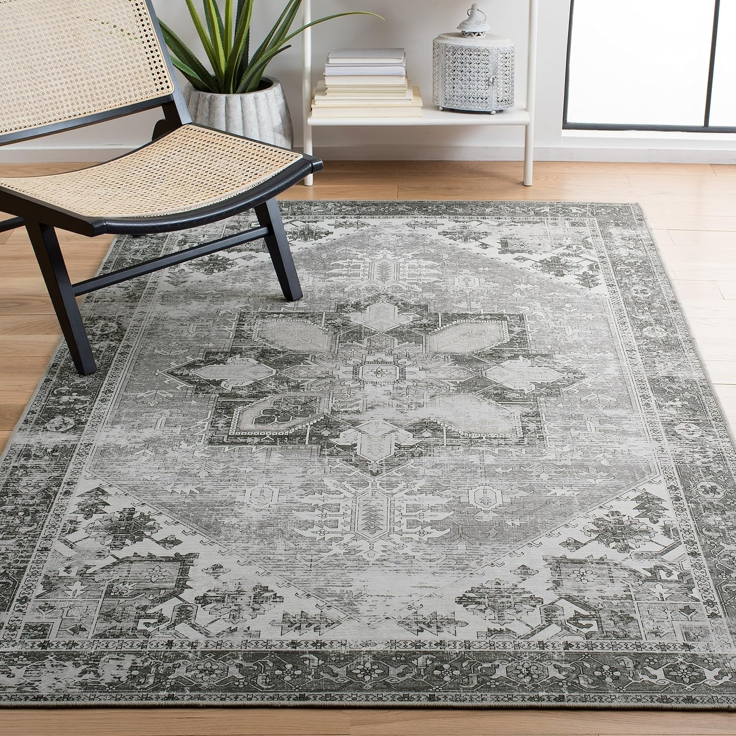 SAFAVIEH Tucson Jayla Oriental Machine Washable Area Rug, Sage/Ivory, 6' x 8'