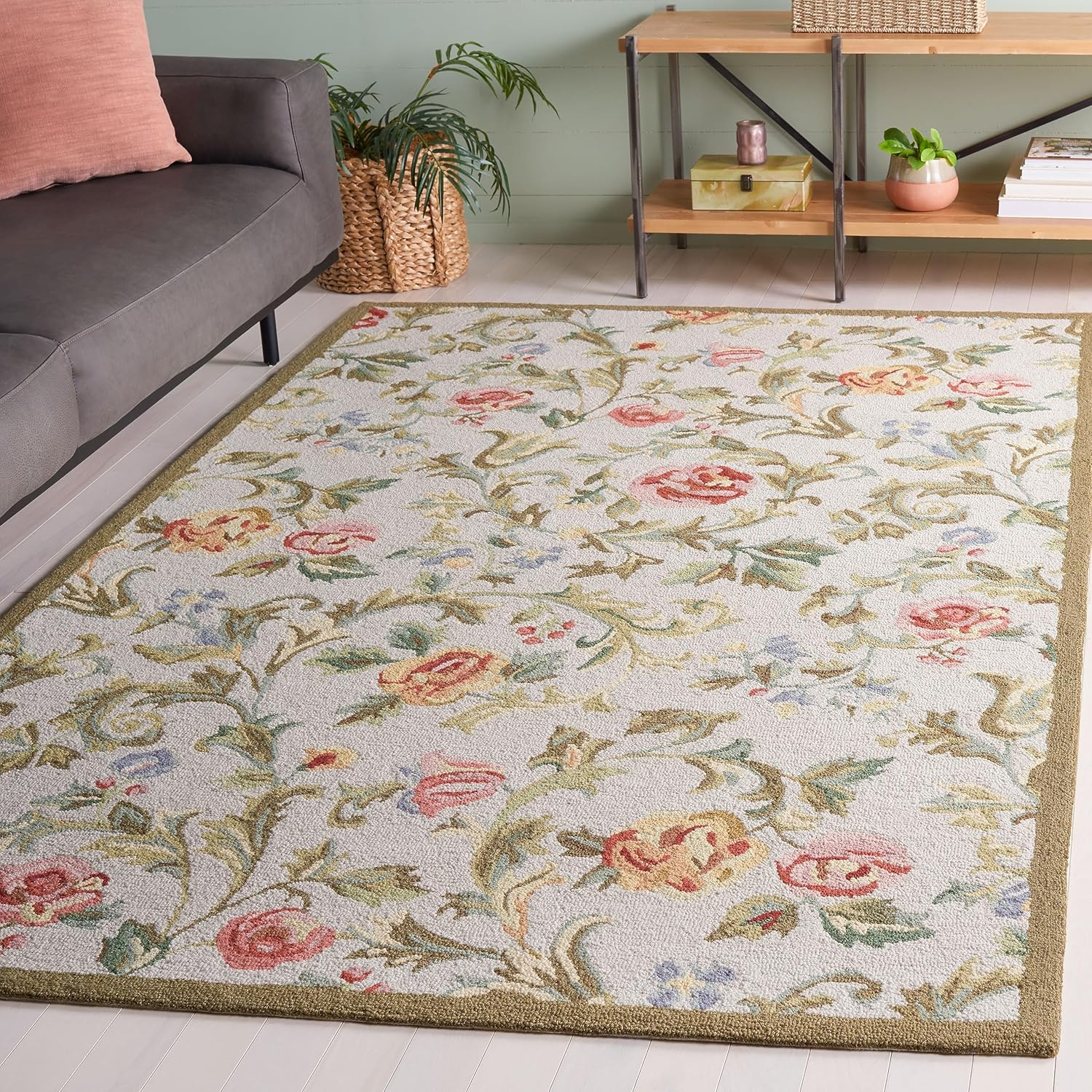 Handmade Ivory and Sage Floral Wool Rectangular Rug