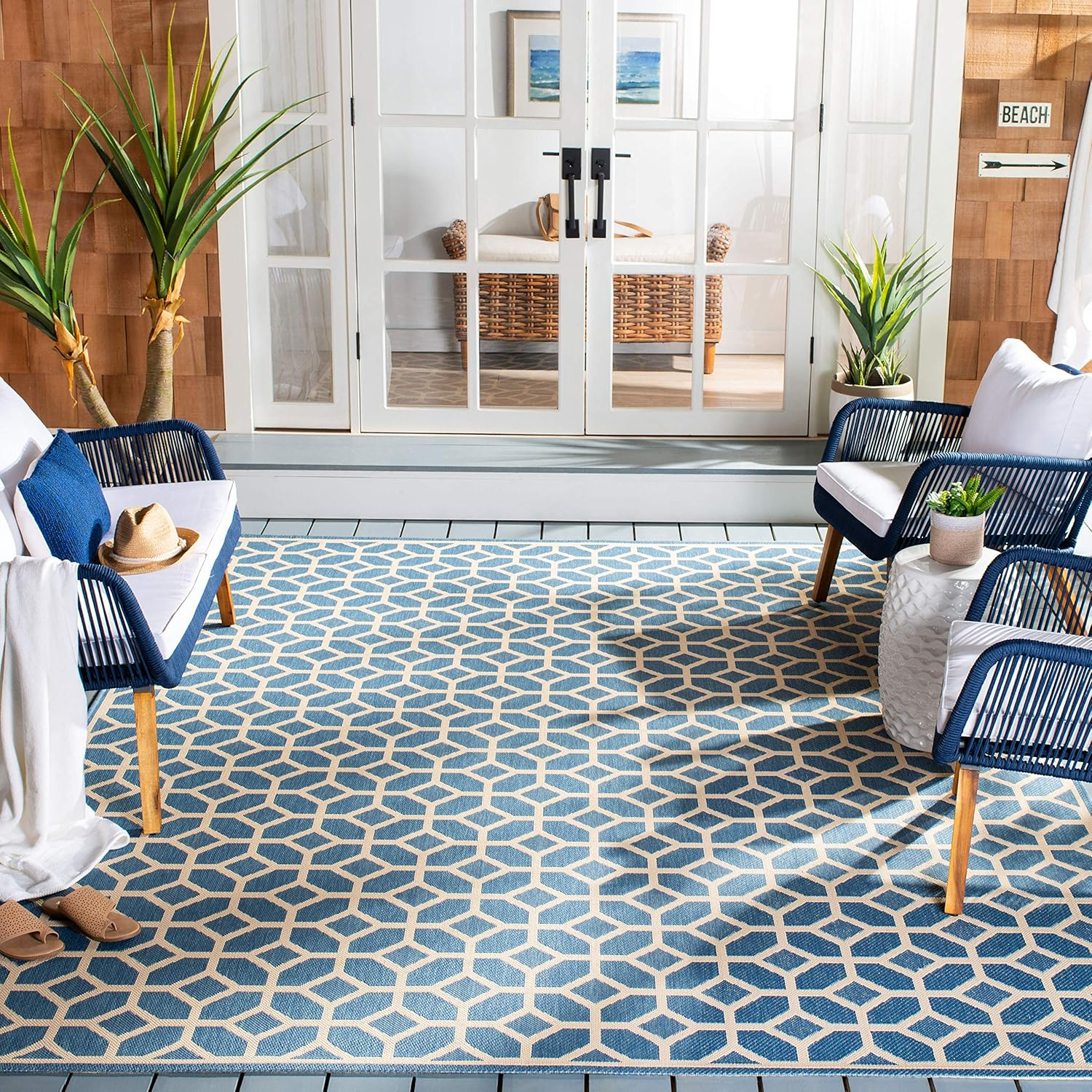 SAFAVIEH Beach House Theo Geometric Indoor/Outdoor Area Rug Blue/Cream, 3' x 5'