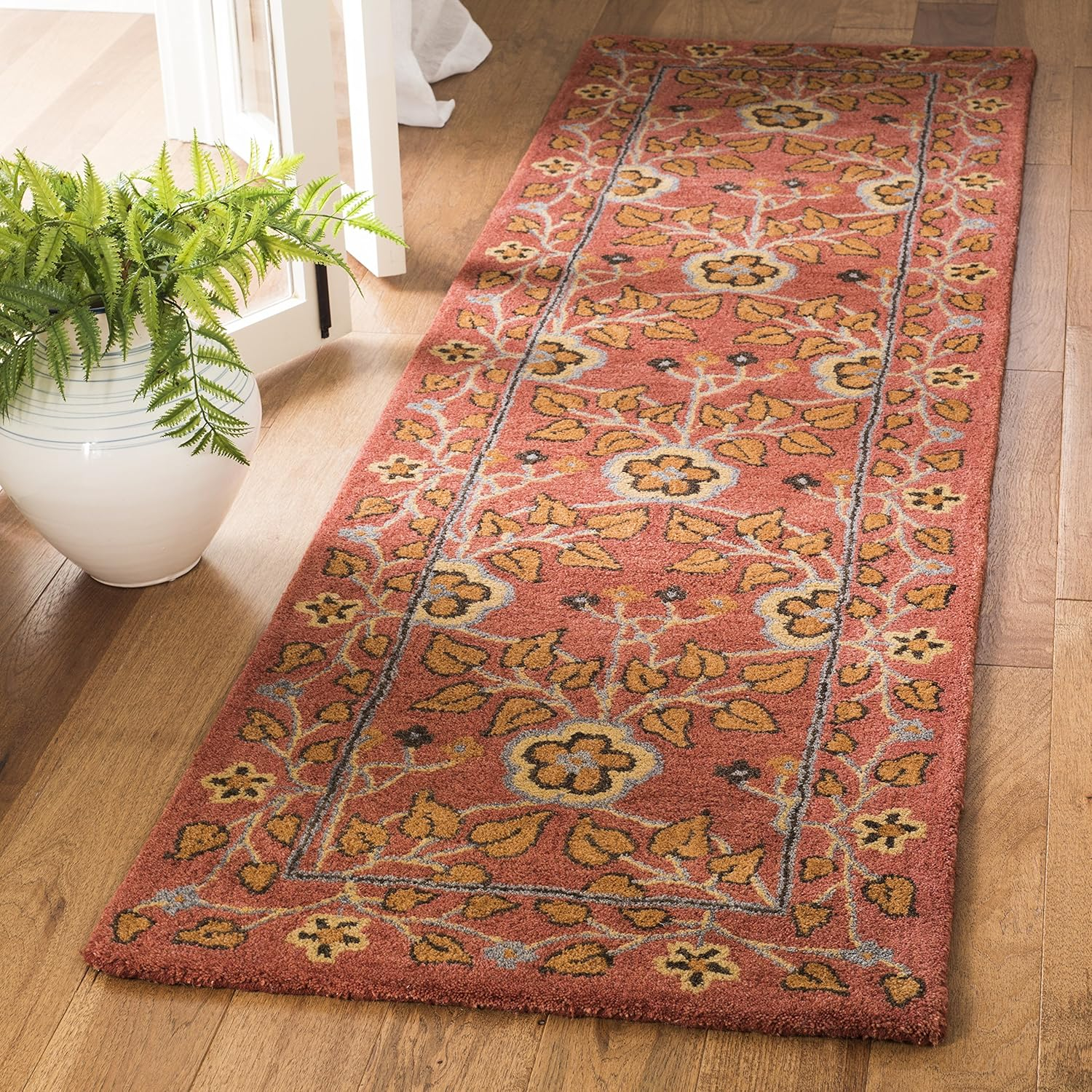 SAFAVIEH Heritage Sashka Traditional Wool Runner Rug, Red/Multi, 2'3" x 10'