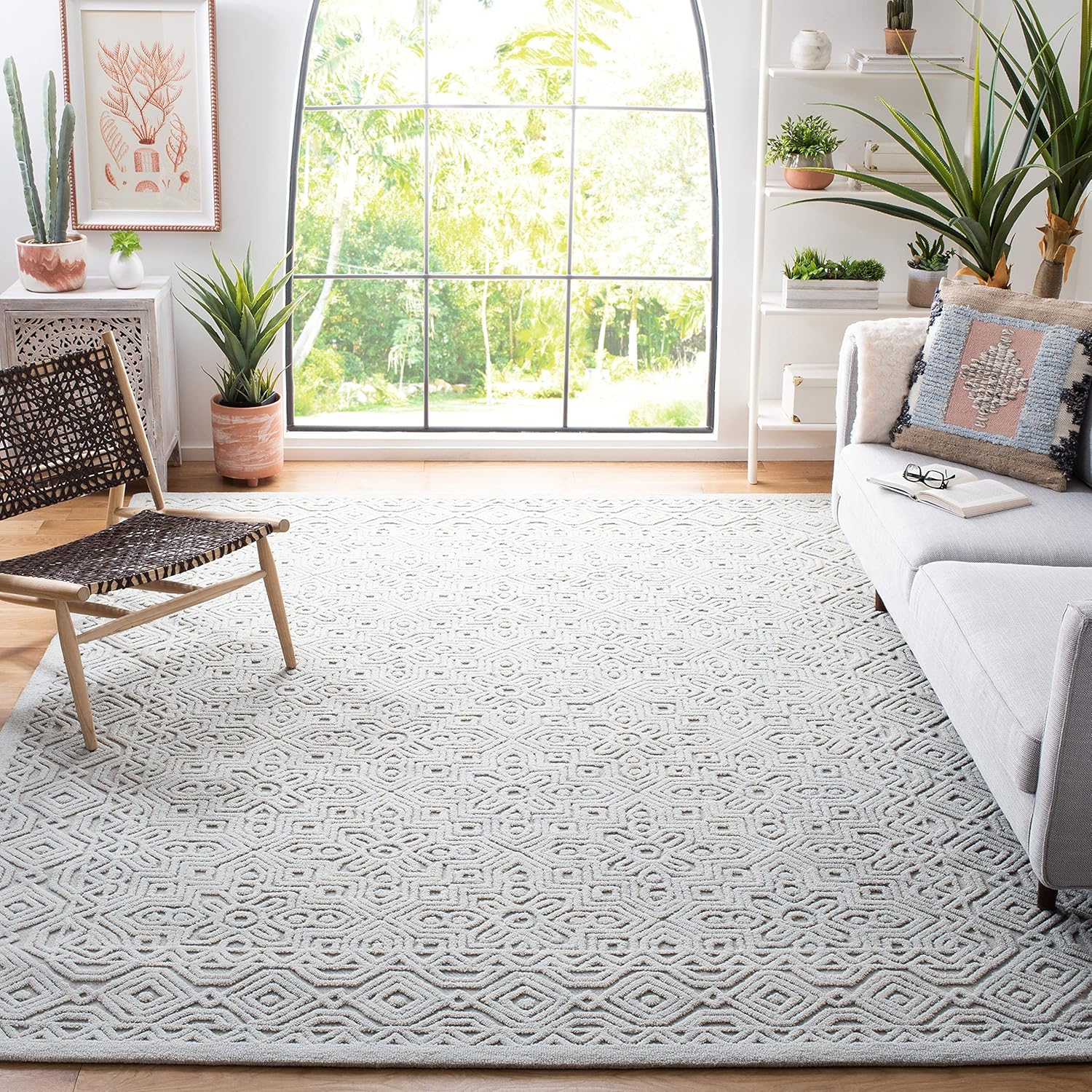 SAFAVIEH Textural Dinah Geometric Area Rug, Silver, 6' x 6' Square