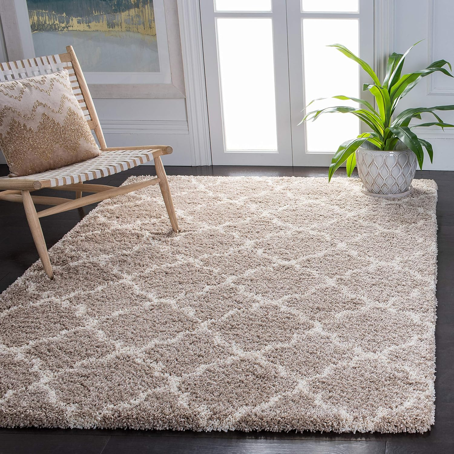 SAFAVIEH Hudson Jaye Plush Geometric Shag Area Rug, Ivory/Pink, 4' x 6'