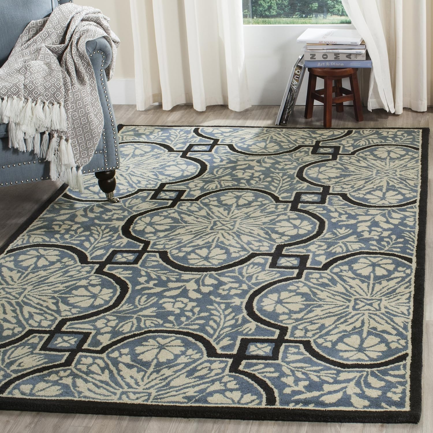 Handmade Tufted Red Wool 4' x 6' Area Rug