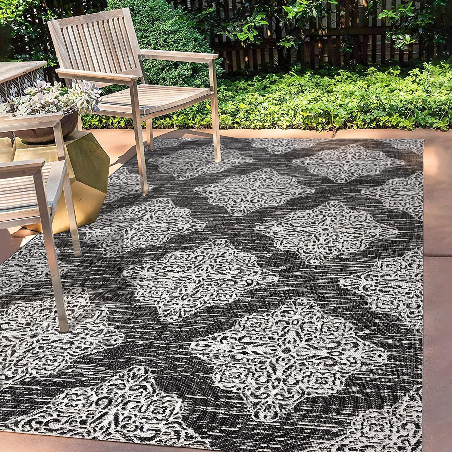 JONATHAN Y SMB121B-3 Tuscany Ornate Medallions Black/Ivory 3 ft. x 5 ft. Indoor/Outdoor Area Rug, Casual, Pet Friendly, Stain Resistant, Easy to Clean, for Patio, Living Room; Kitchen, Bedroom