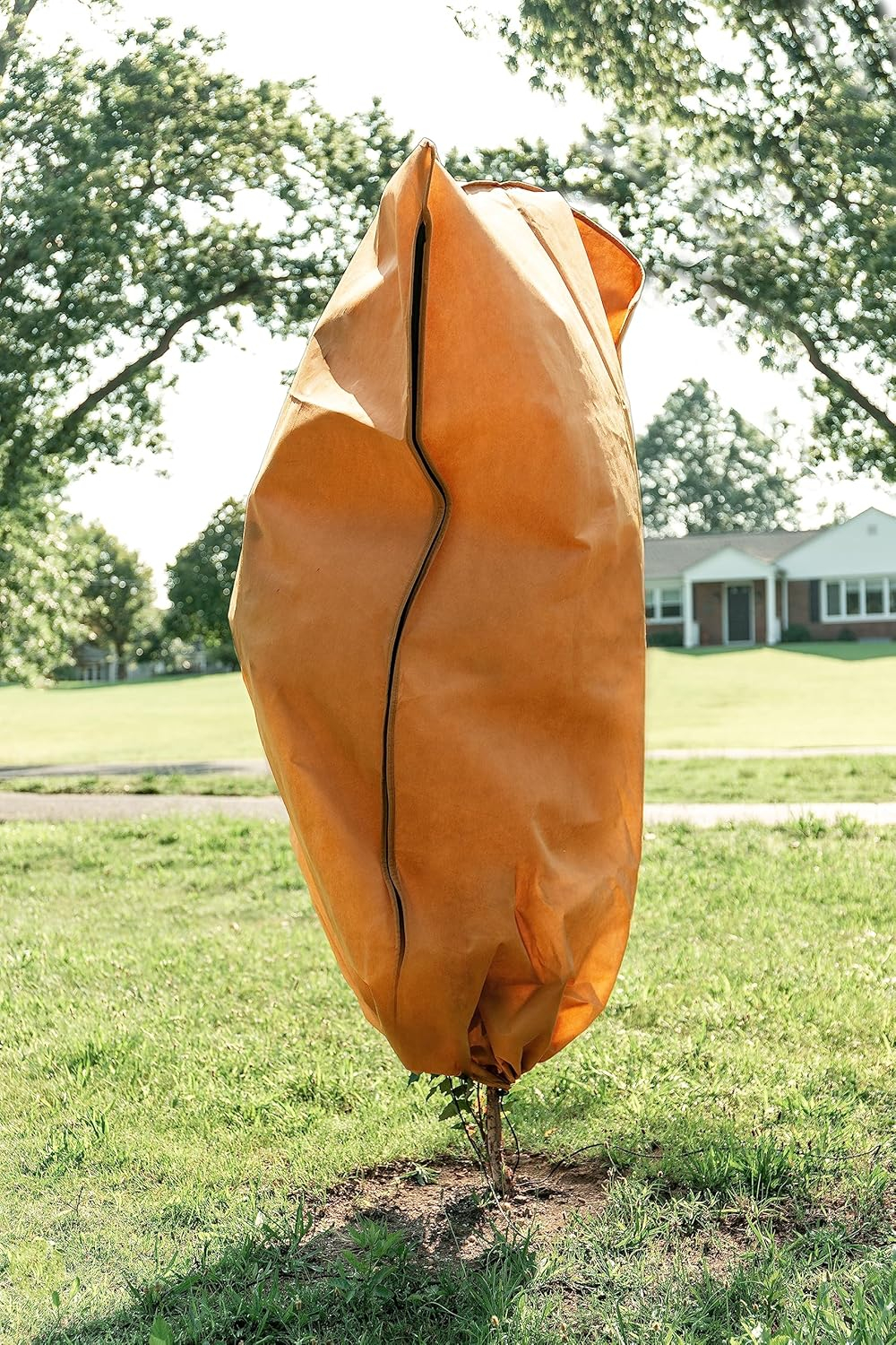 Brown Polypropylene Frost Protection Plant Covers with Drawstring and Zipper, 48" x 72"