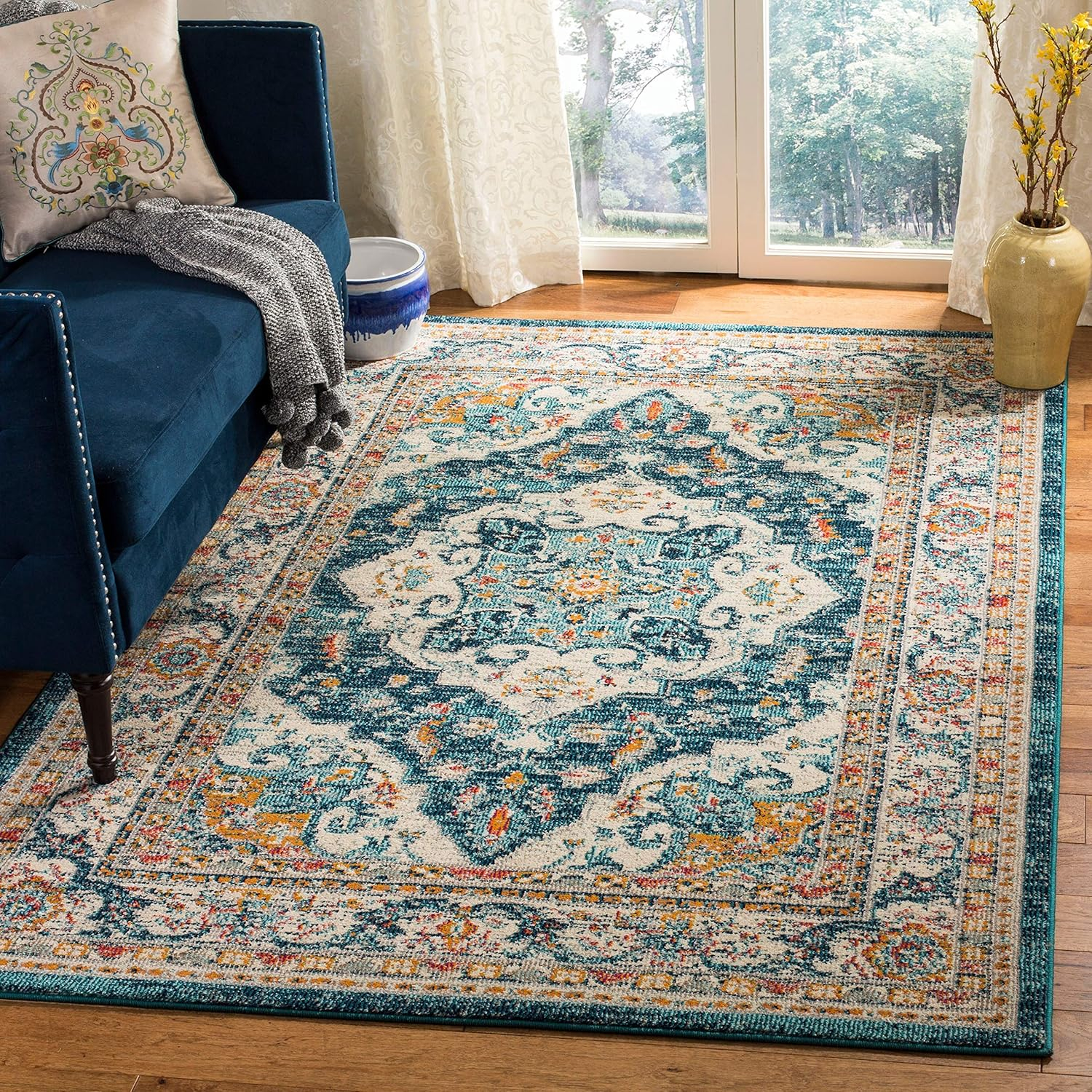 SAFAVIEH Phoenix Collection Area Rug - 9' x 12', Ivory & Blue, Boho Chic Oriental Medallion Design, Non-Shedding & Easy Care, Ideal for High Traffic Areas in Living Room, Bedroom (PHX154M)