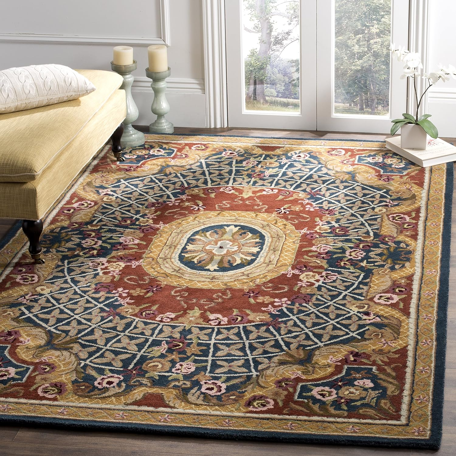 SAFAVIEH Classic Chandler Floral Bordered Wool Area Rug, Taupe/Light Green, 6' x 9'