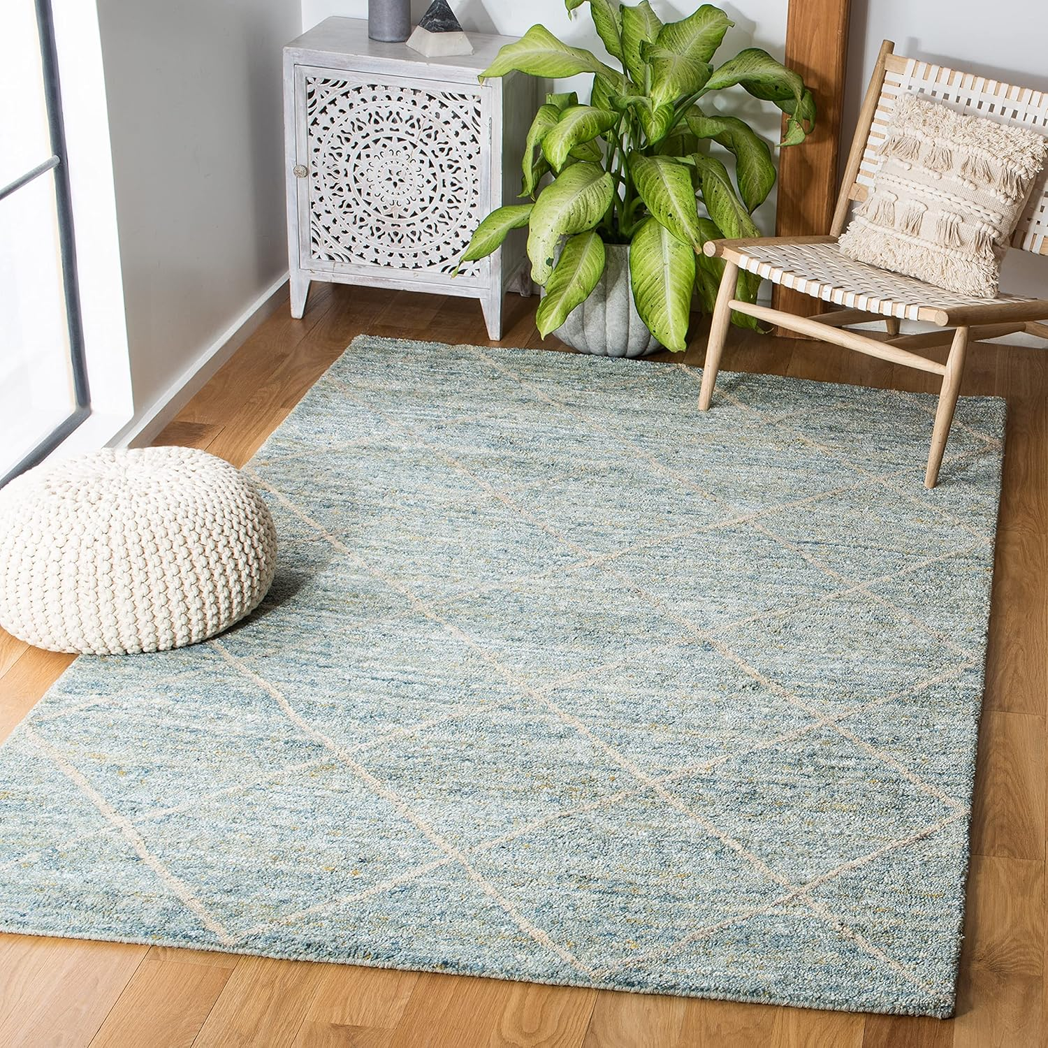 SAFAVIEH Himalaya Zoe Geometric Wool Area Rug, Blue, 6' x 9'