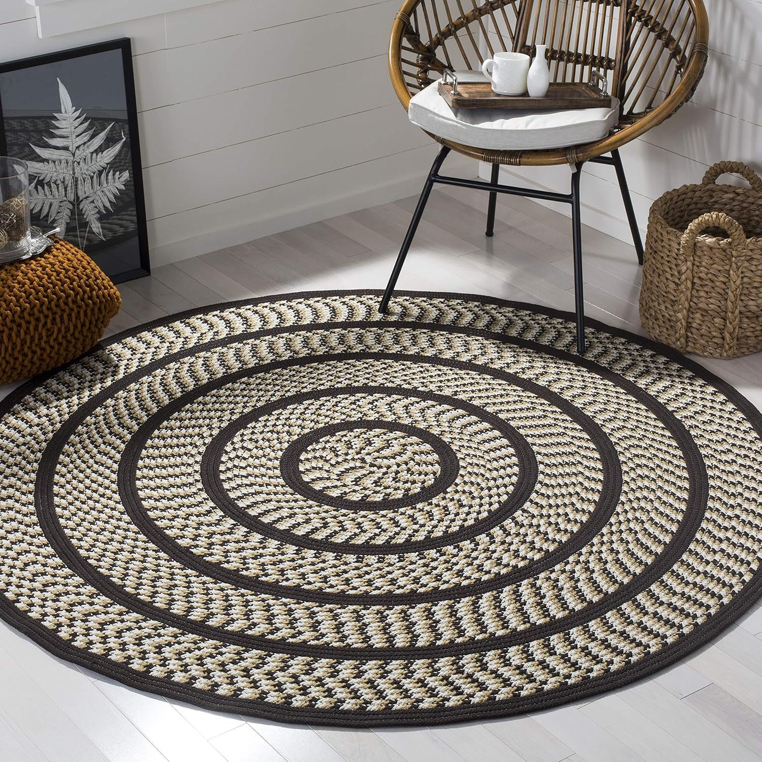 SAFAVIEH Braided Tanisha Color Bordered Area Rug, Ivory/Dark Brown, 6' x 6' Round
