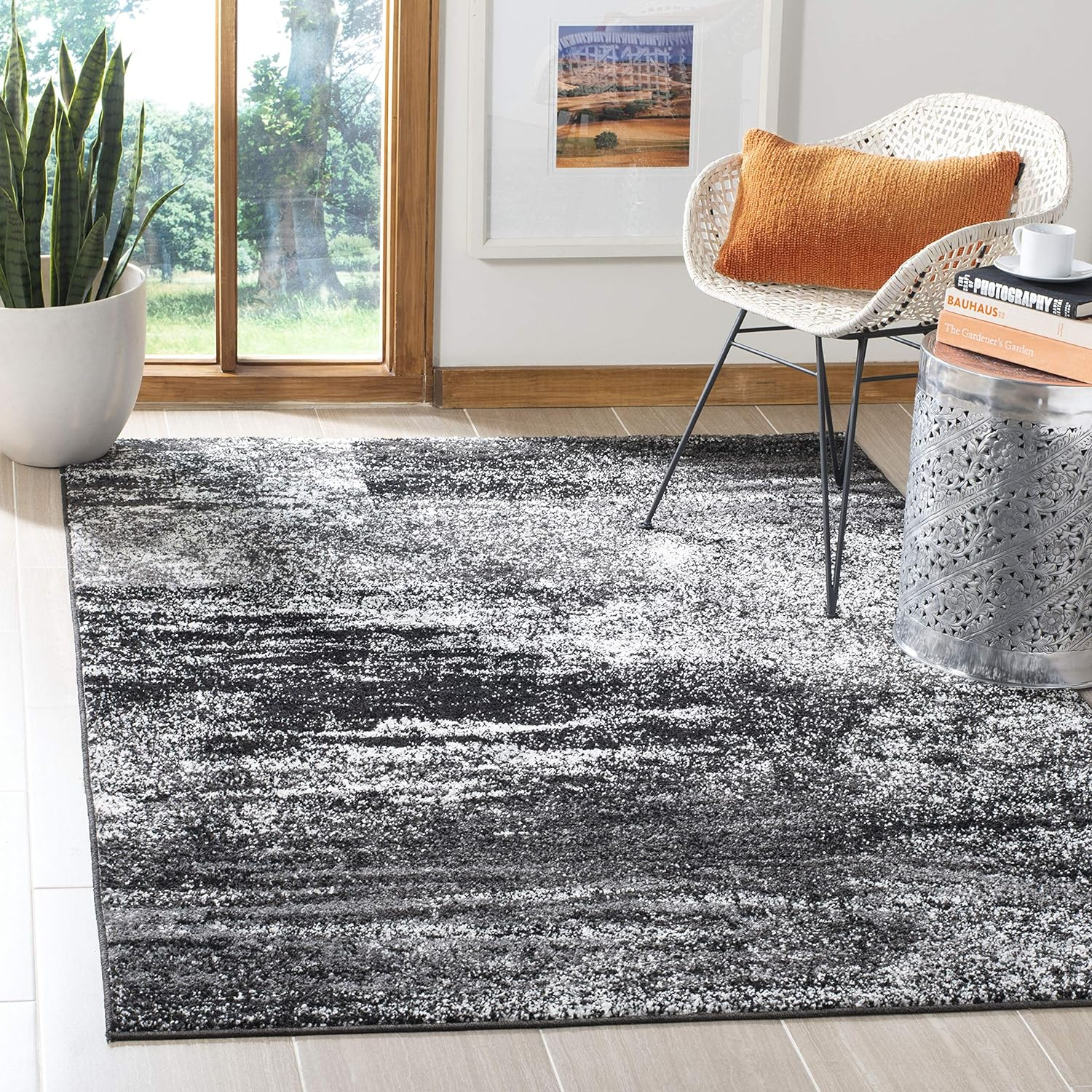 SAFAVIEH Adirondack Rudyard Abstract Area Rug, Silver/Black, 4' x 6'