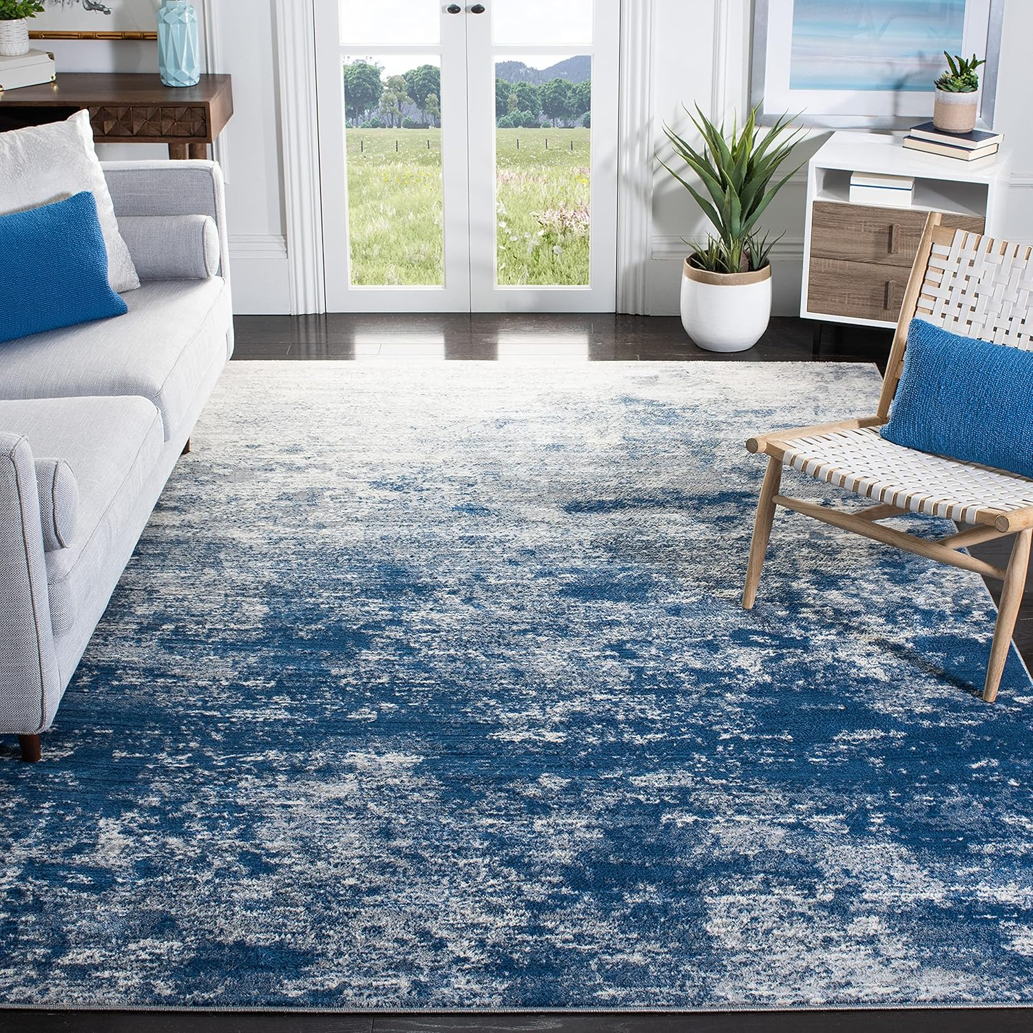 SAFAVIEH Brentwood Ainslee Abstract Area Rug, Grey/Navy, 12' x 12' Square