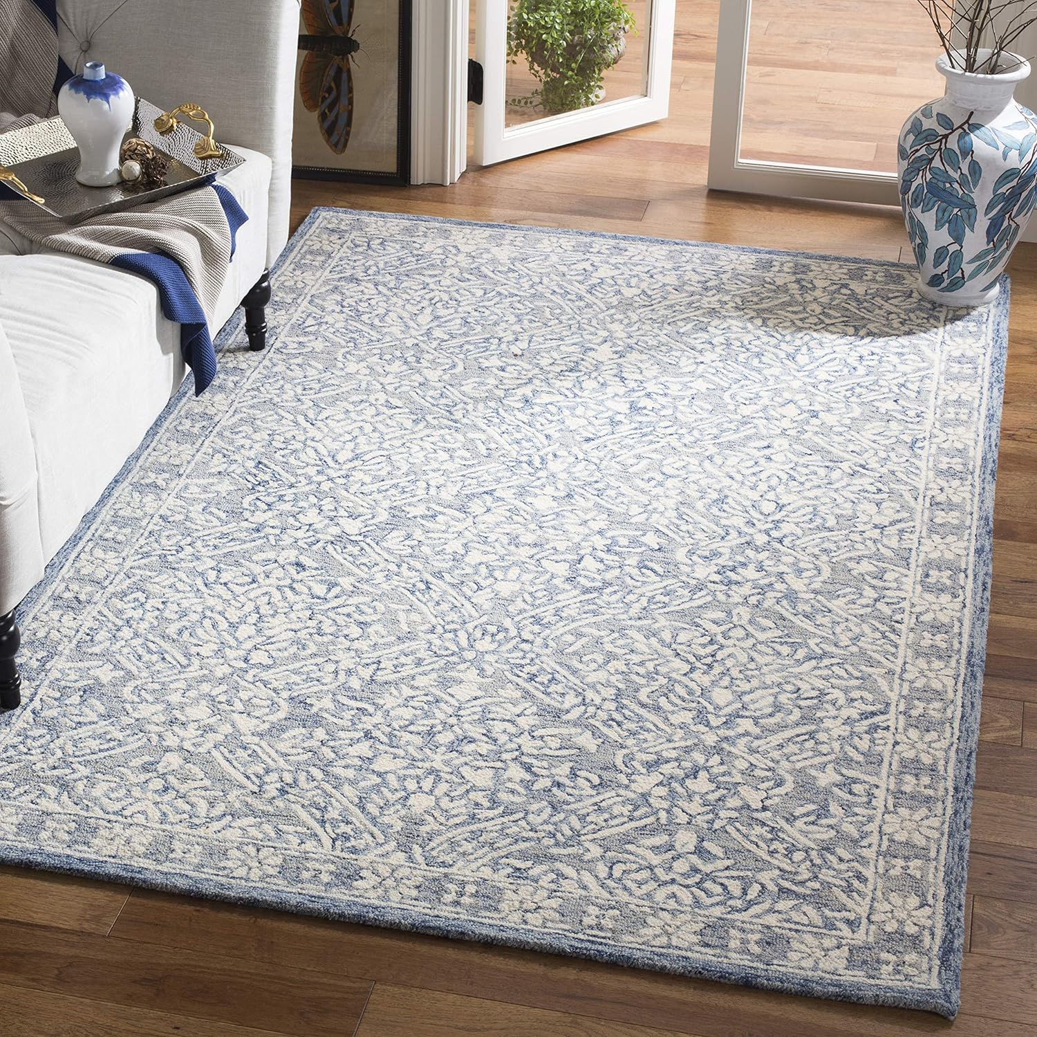 SAFAVIEH Micro-Loop Carmella Oriental Wool Area Rug, Blue/Ivory, 10' x 14'