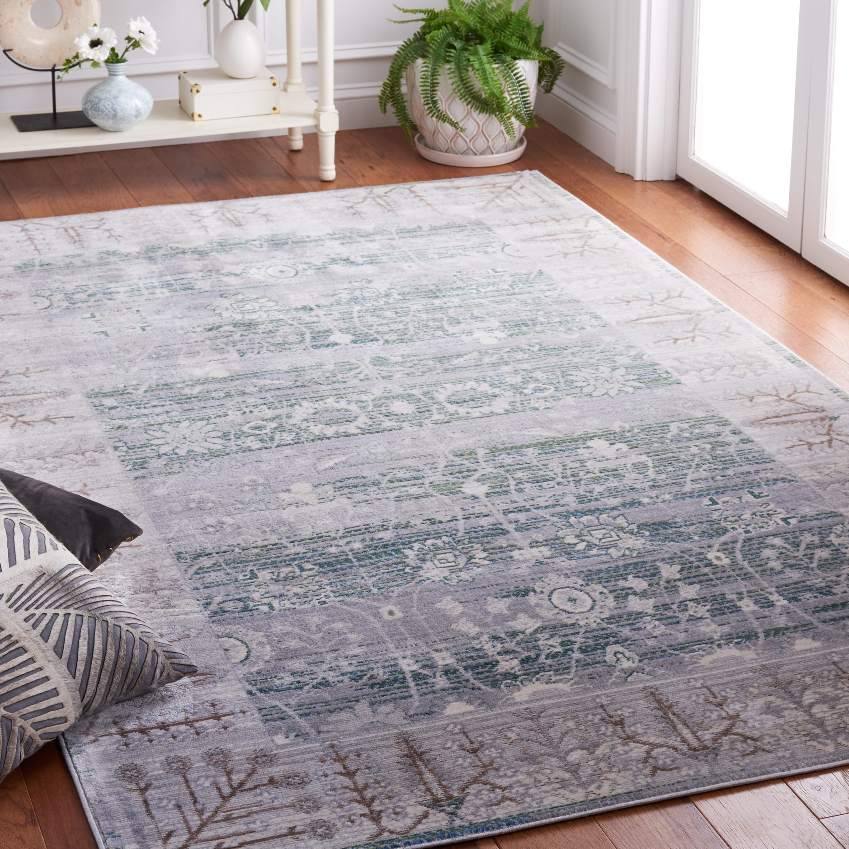 SAFAVIEH Valencia Euanthe Floral Bordered Polyester Area Rug, Dark Grey/Light Grey, 2' x 3'
