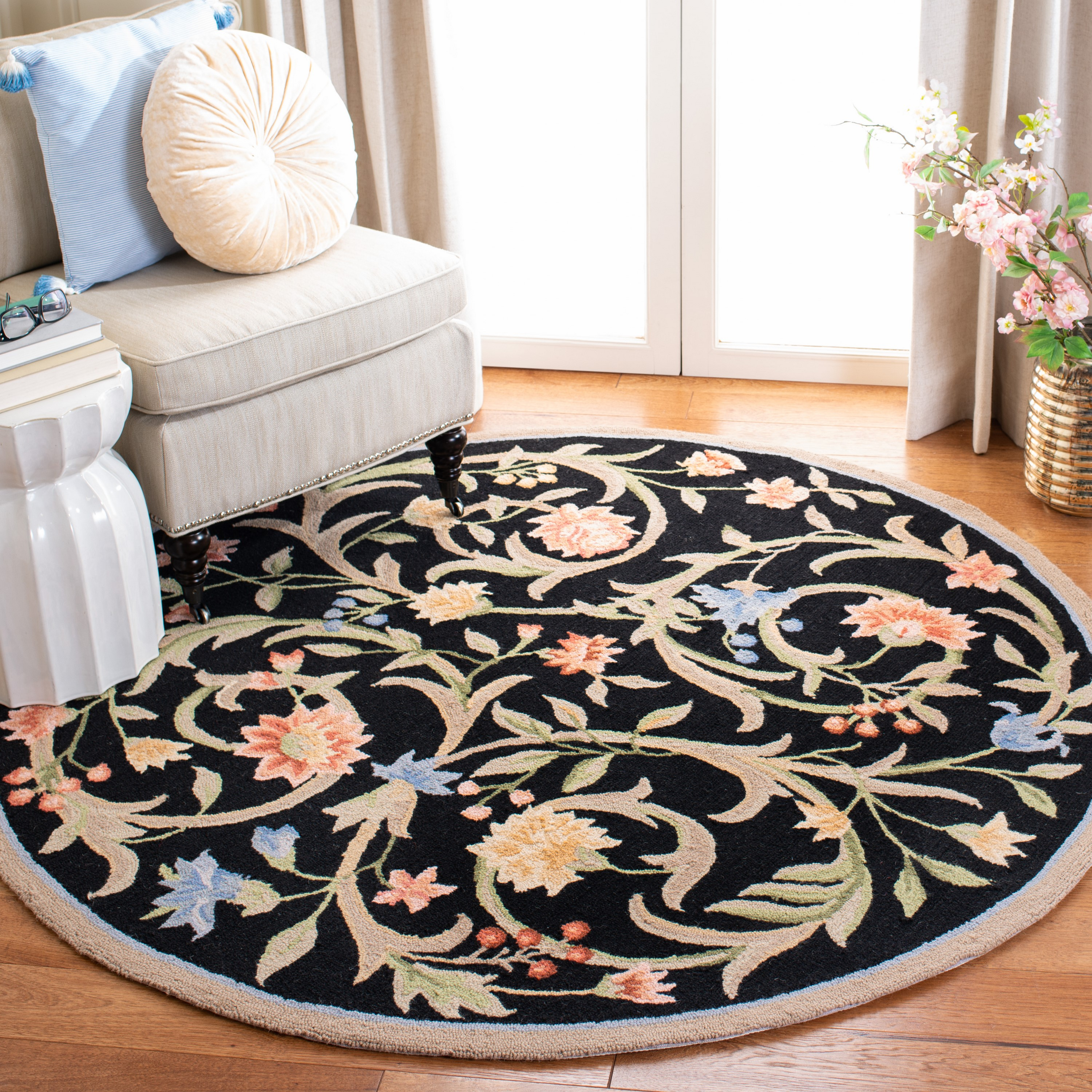 SAFAVIEH Chelsea Baxter Floral Wool Area Rug, Black, 4' x 4' Round