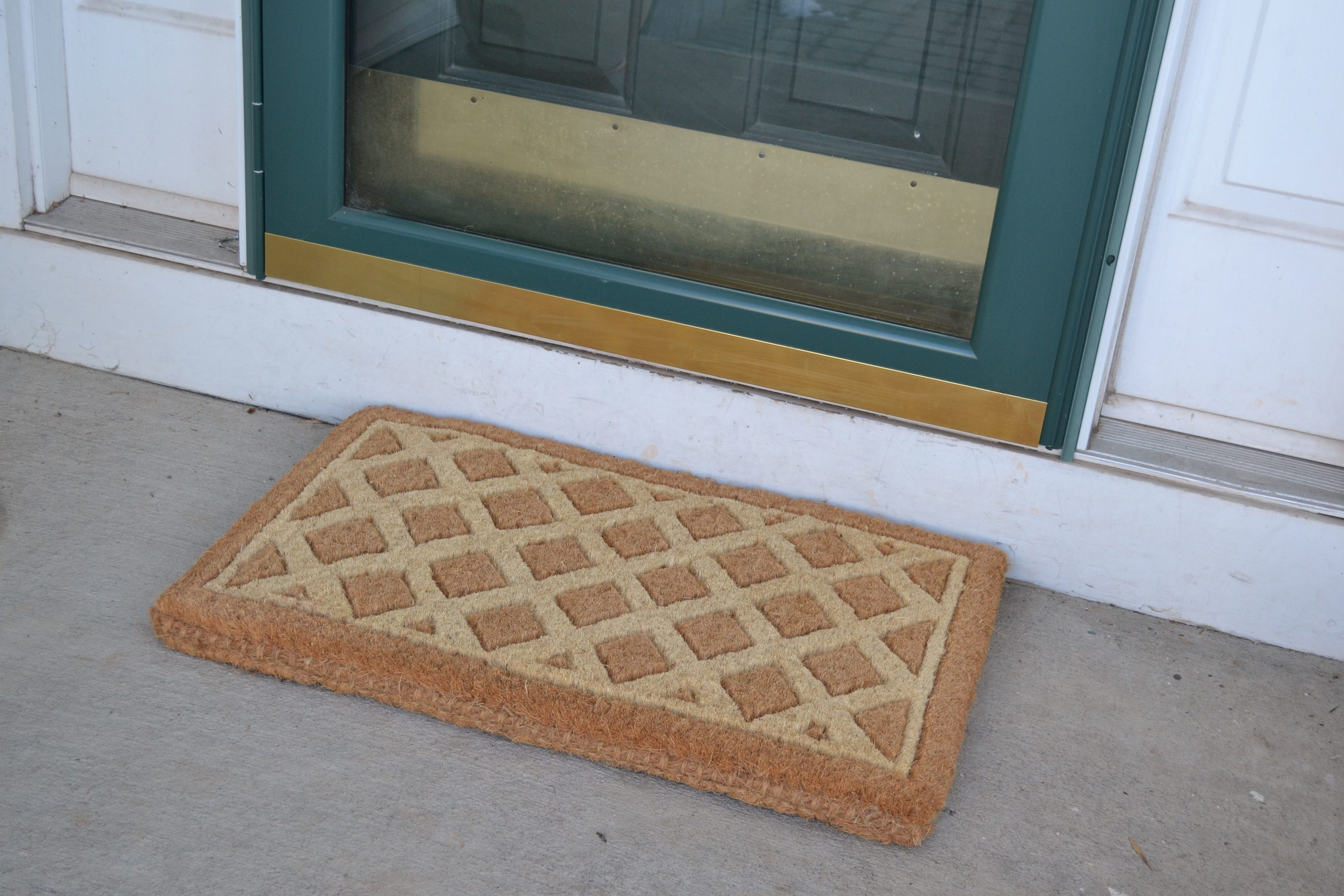 Imports Décor Diamonds Doormat in Coir Material