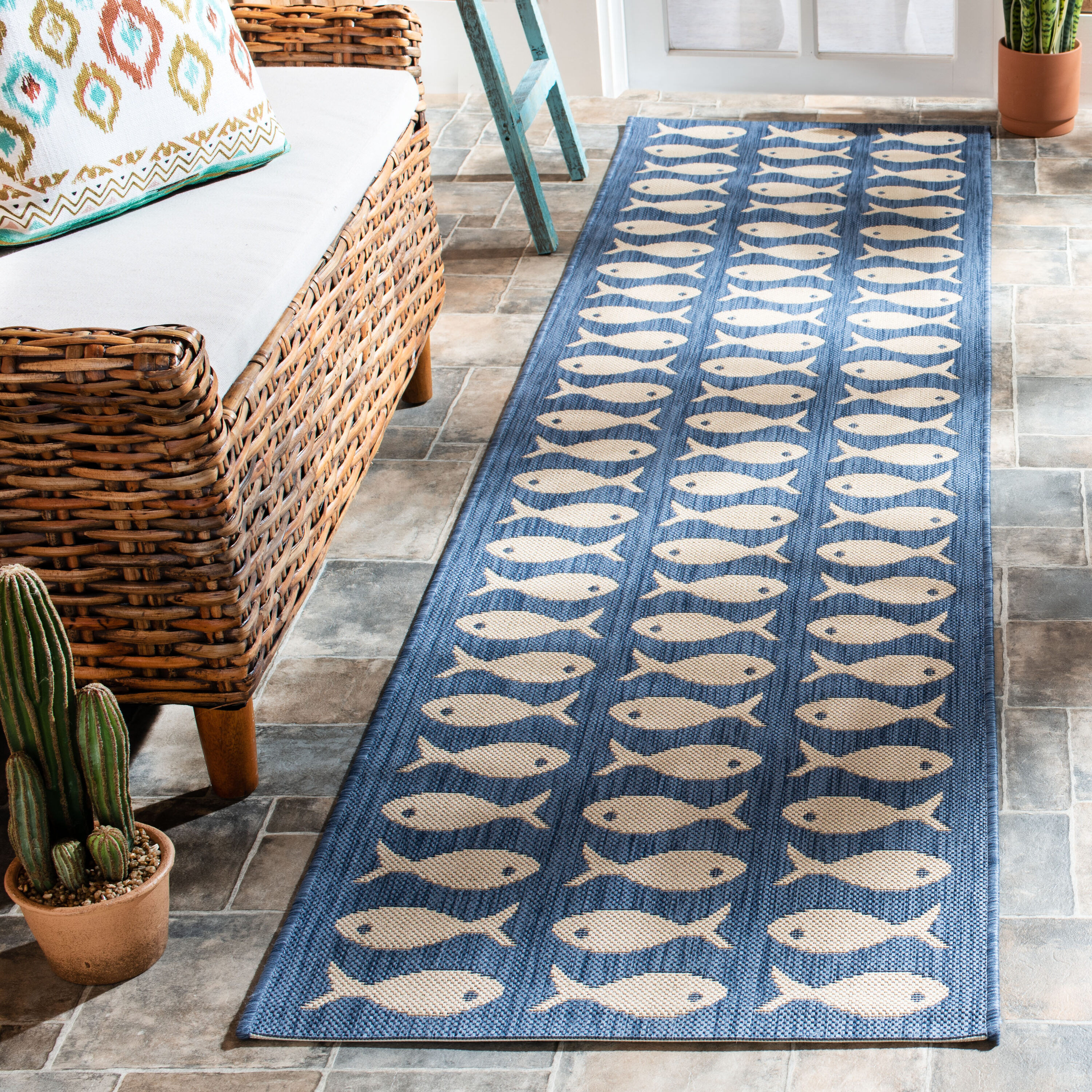 Safavieh Courtyard 2 X 14 (ft) Blue/Beige Indoor/Outdoor Geometric Runner Rug
