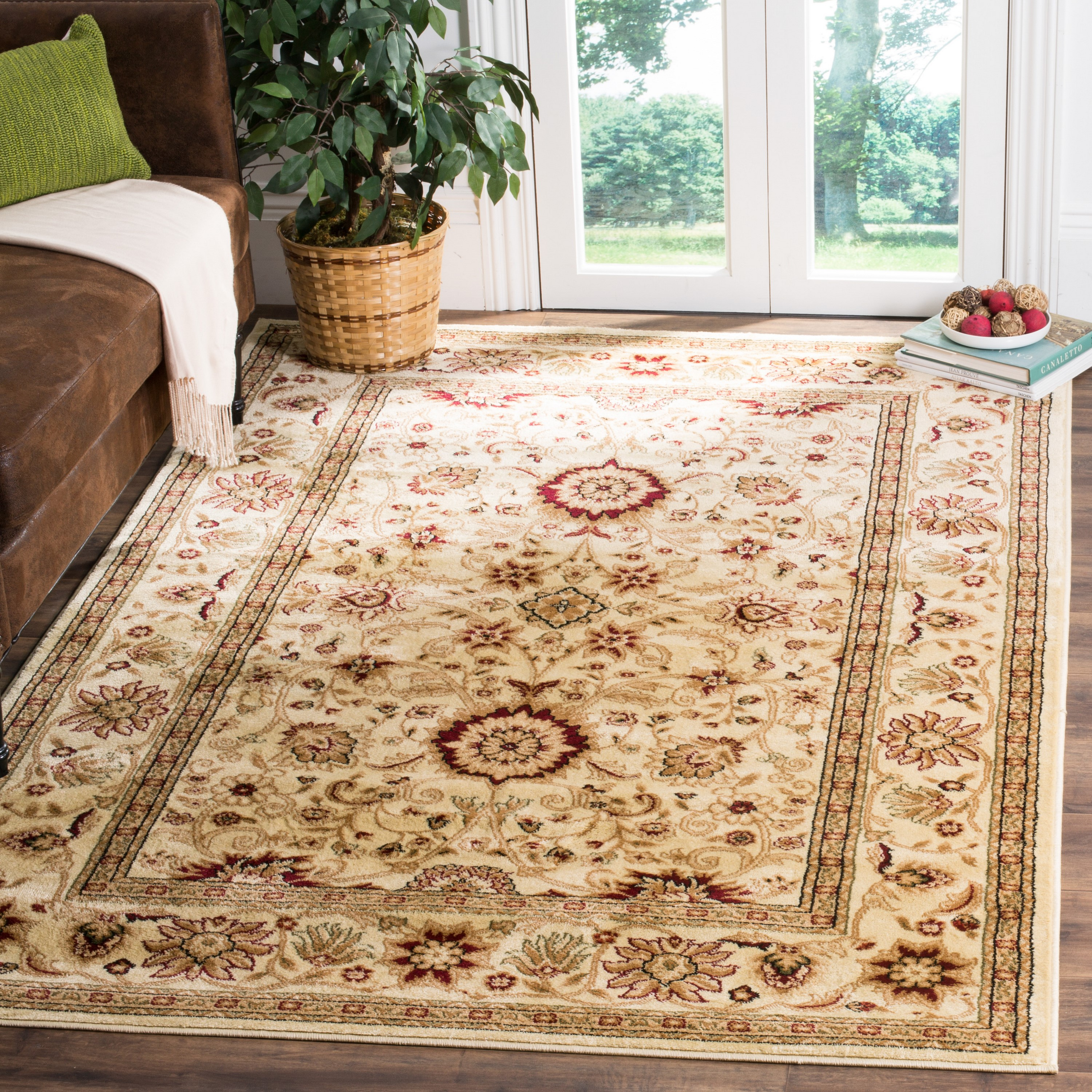 SAFAVIEH Lyndhurst Victoria Traditional Floral Area Rug, Ivory, 9' x 12'
