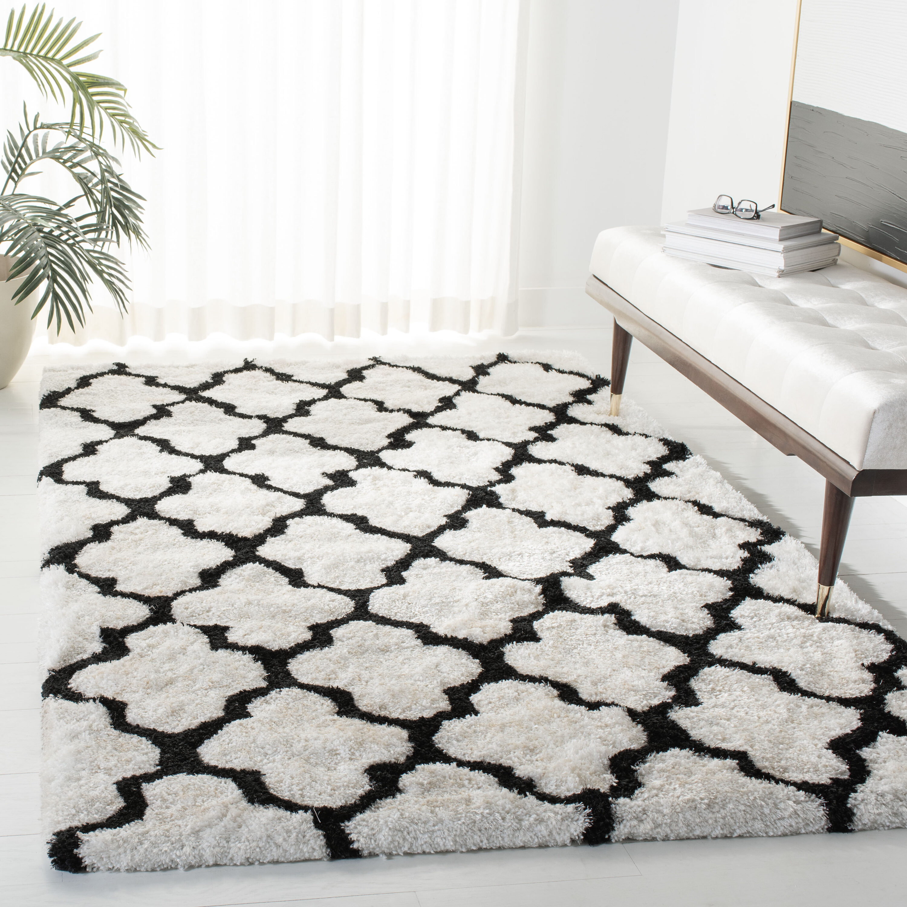 SAFAVIEH Barcelona Shag Mira Geometric Area Rug, Ivory/Black, 5' x 5' Square