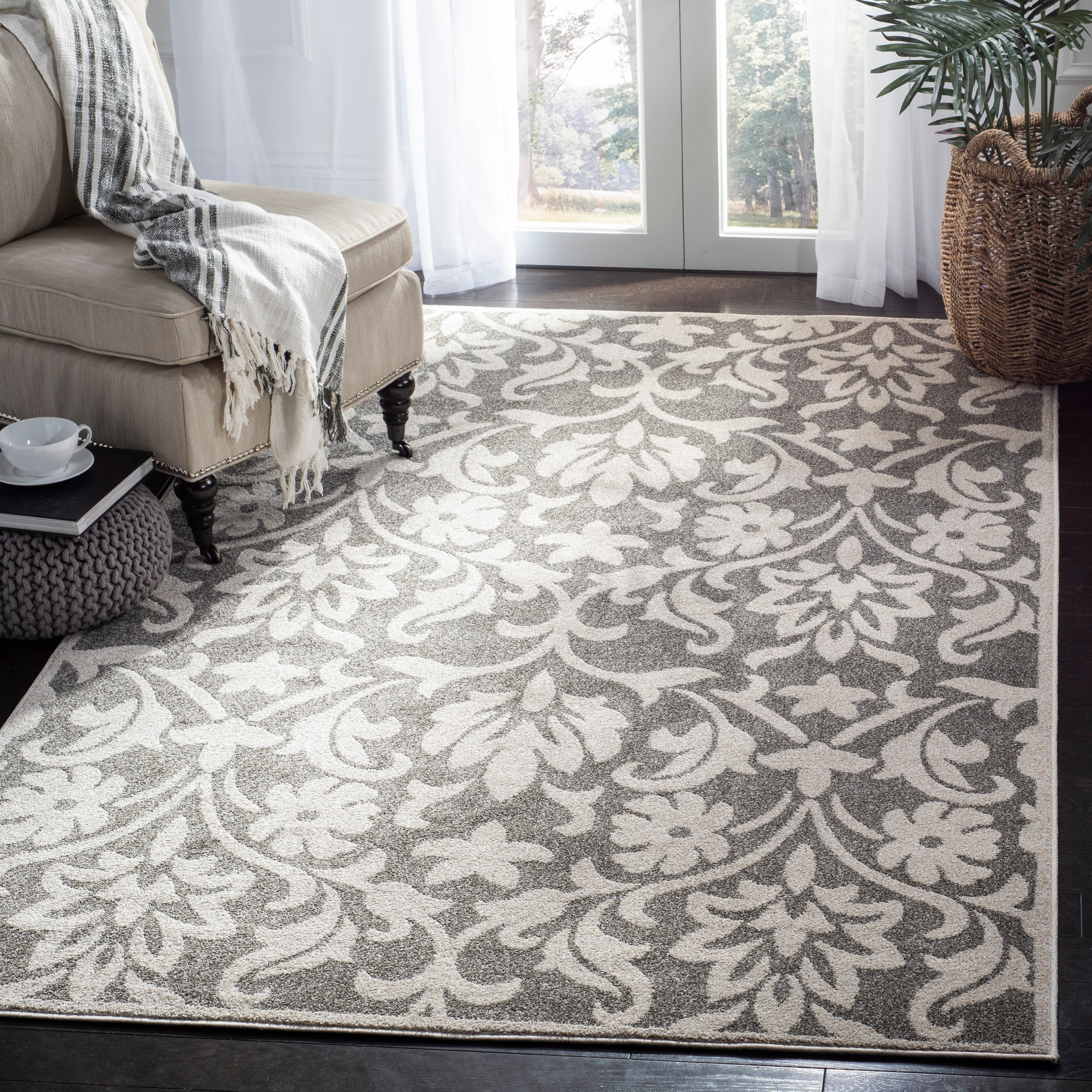 SAFAVIEH Amherst Jerrald Geometric Area Rug, Dark Grey/Beige, 7' x 7' Square