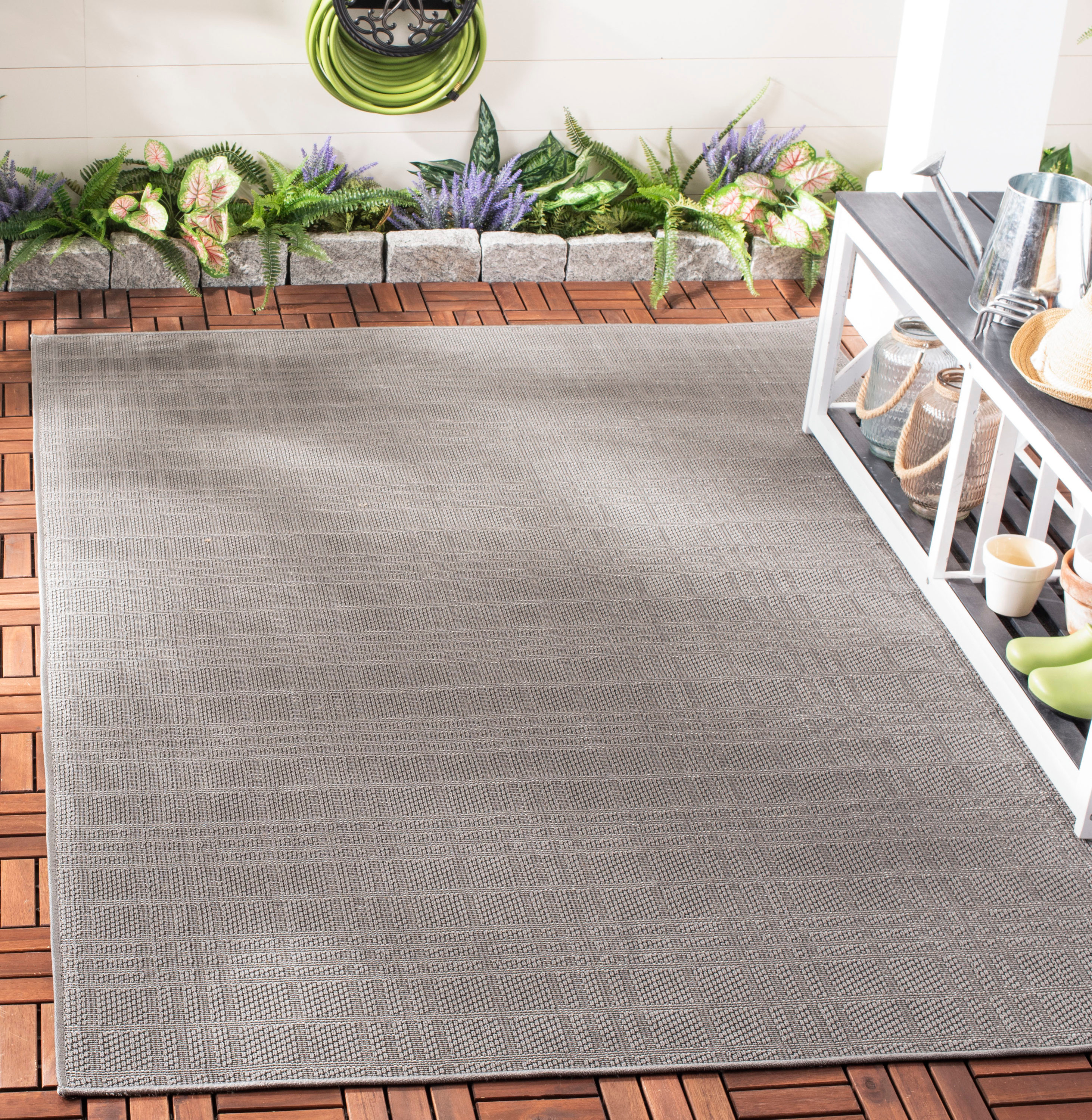 Transitional Geometric Gray Flat Woven Indoor-Outdoor Rug - 6'7" x 9'2"