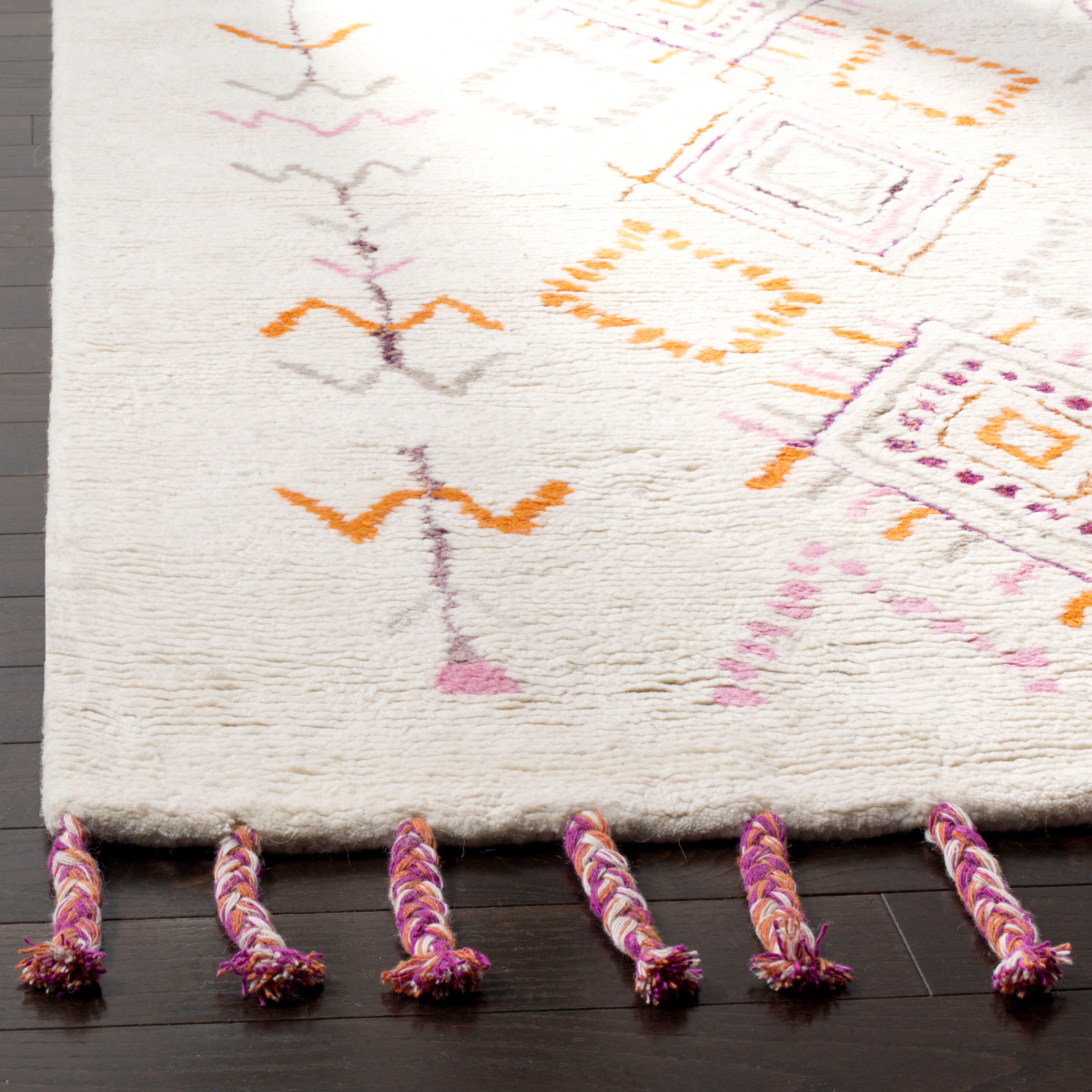 SAFAVIEH Casablanca Tiana Southwestern Shag Area Rug, Ivory/Multi, 8' x 10'