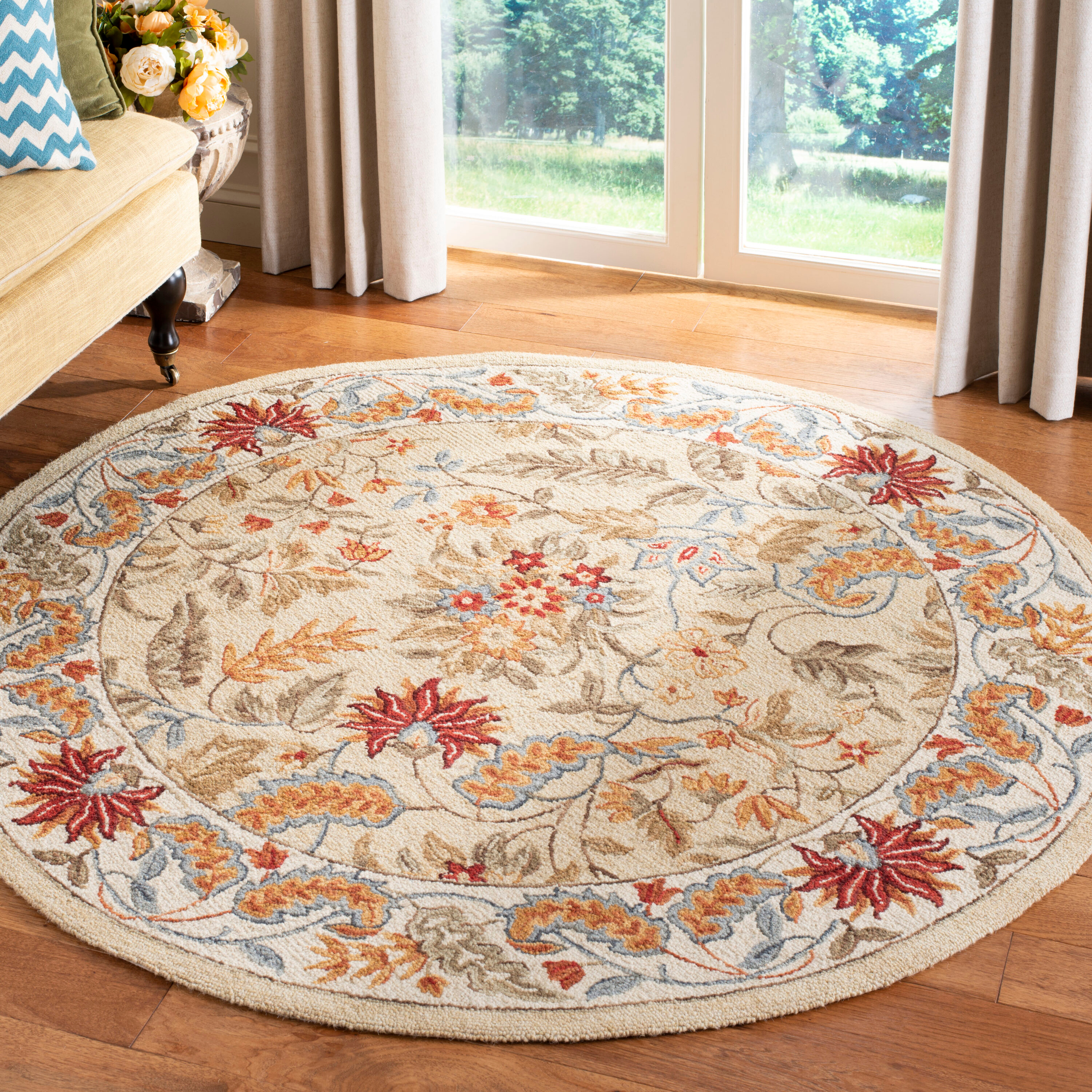 SAFAVIEH Chelsea Alaia Floral Wool Area Rug, Ivory, 3' x 3' Round