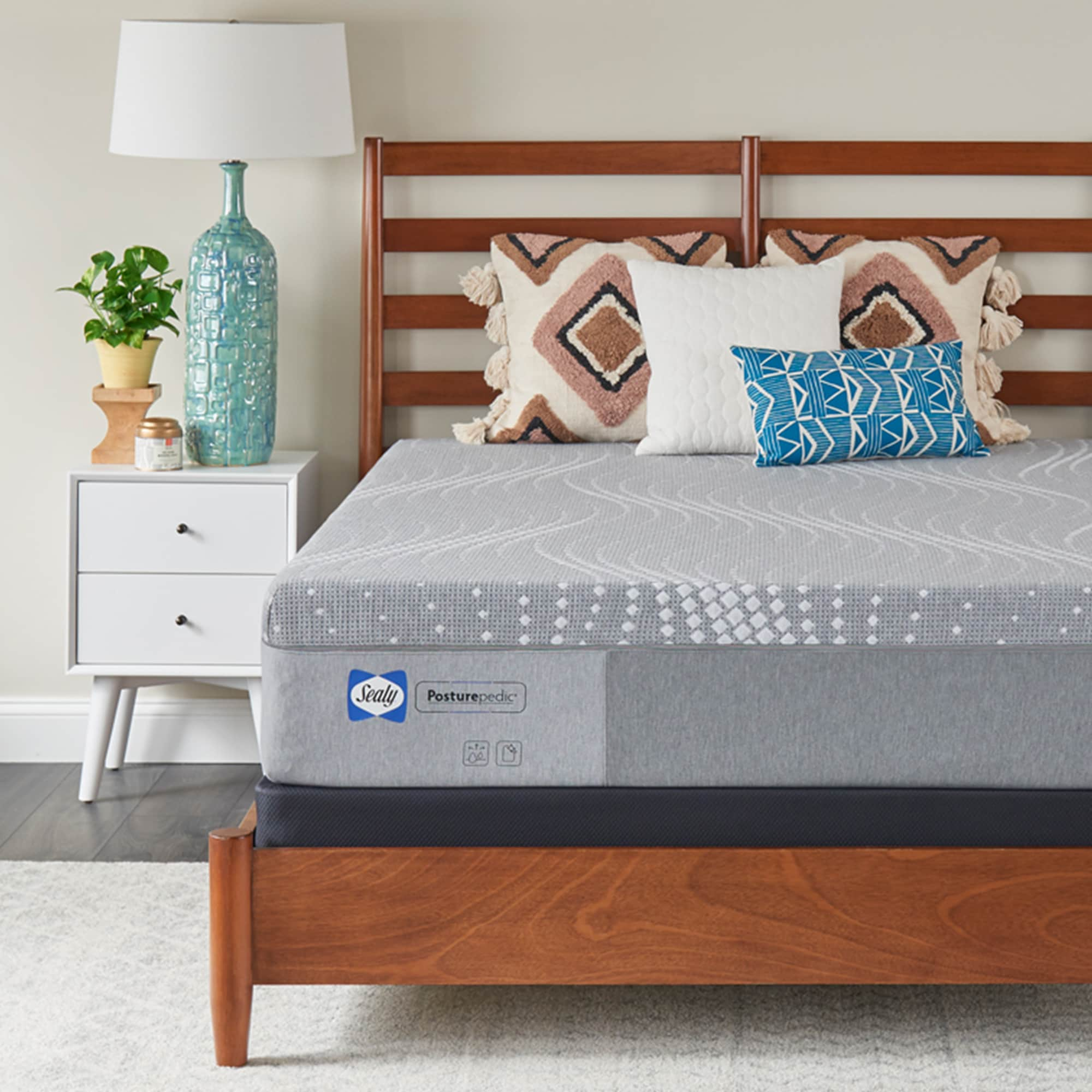 Sealy Posturepedic® Melba Hybrid Mattress Level 1 (11"h)