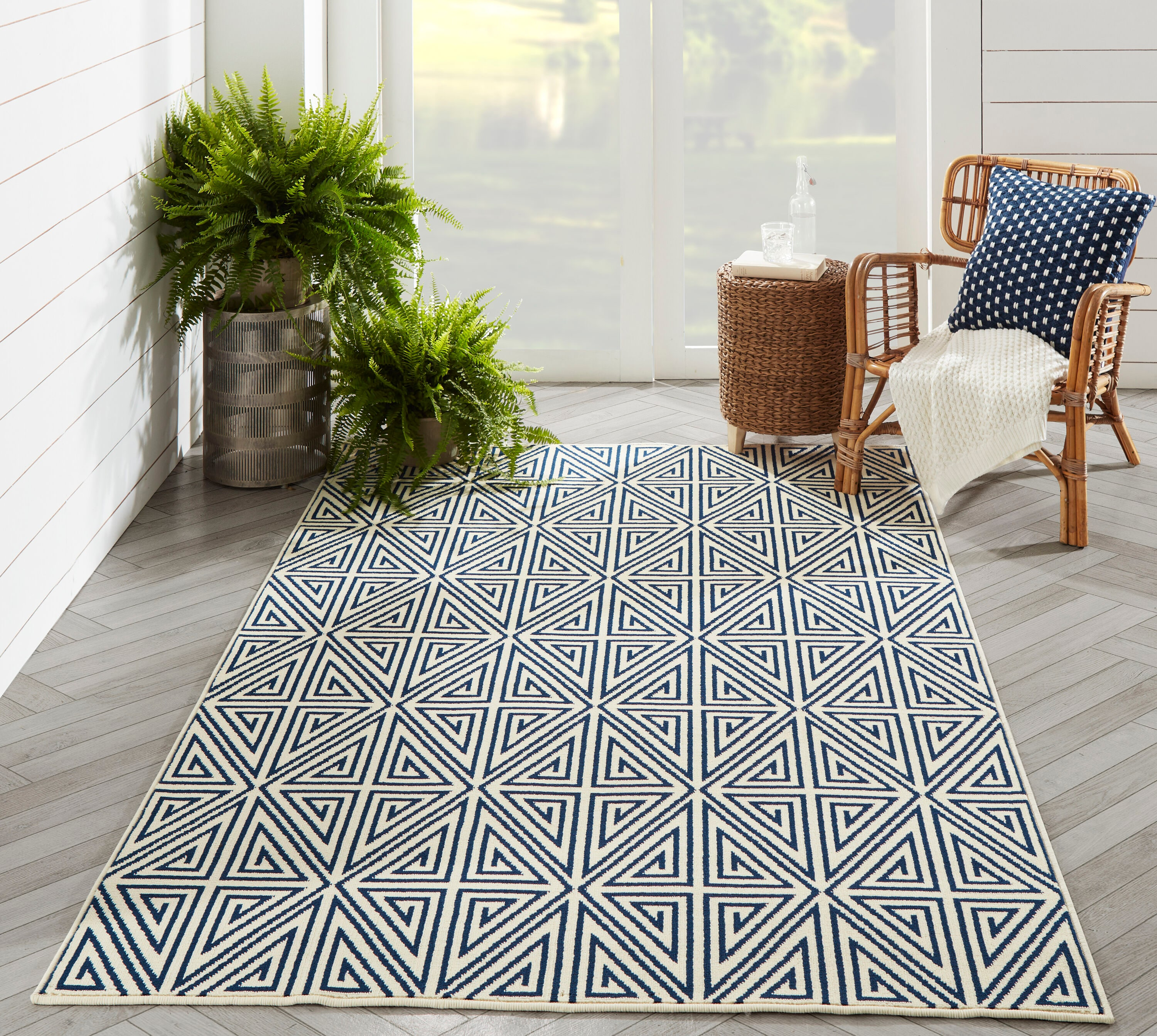 Geometric Baja Outdoor Rug in Navy - Rectangle 5'3" X 7'6"