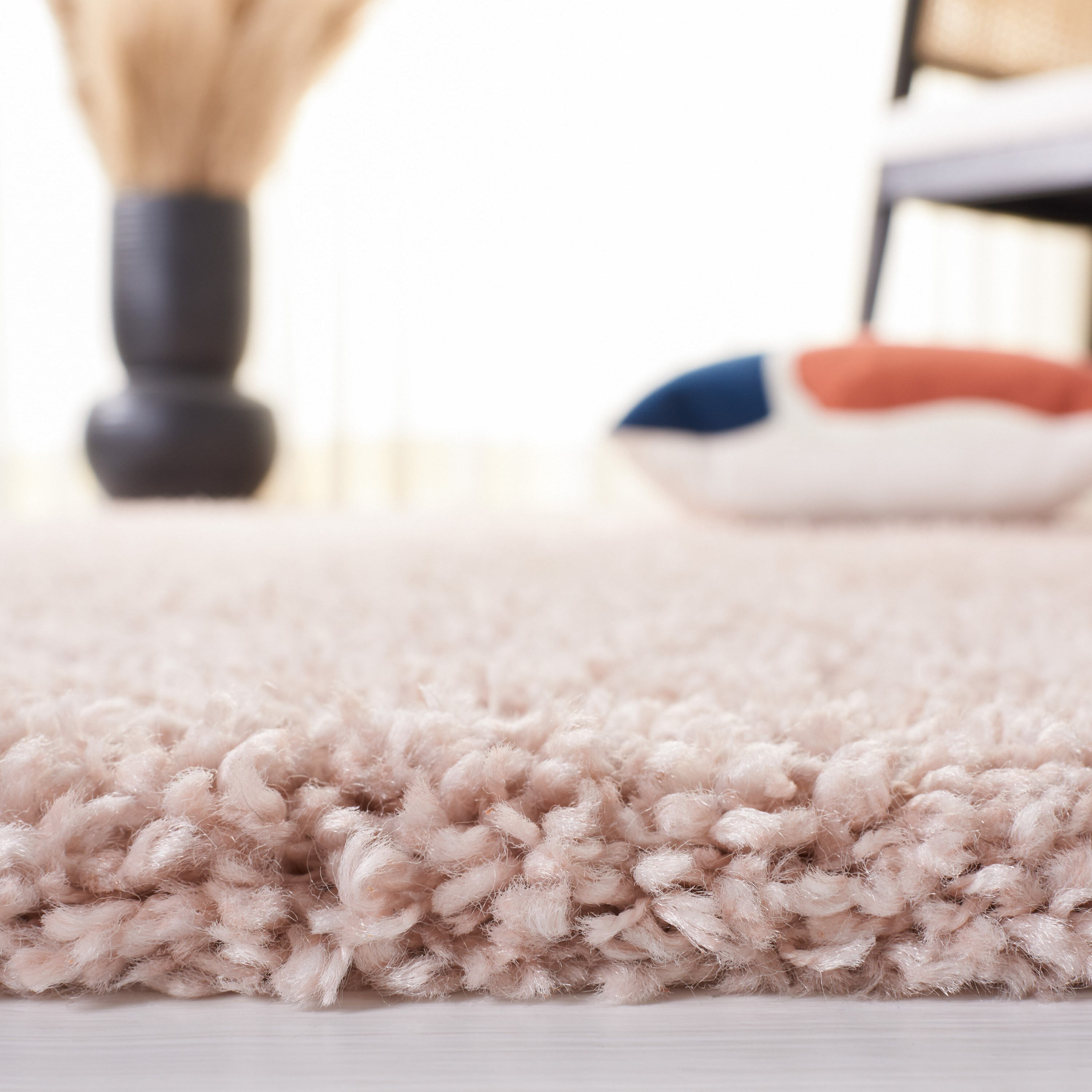 Safavieh Solo Shag 5 x 8 (ft) Loomed Polypropylene Beige Rectangular Indoor Solid Area rug