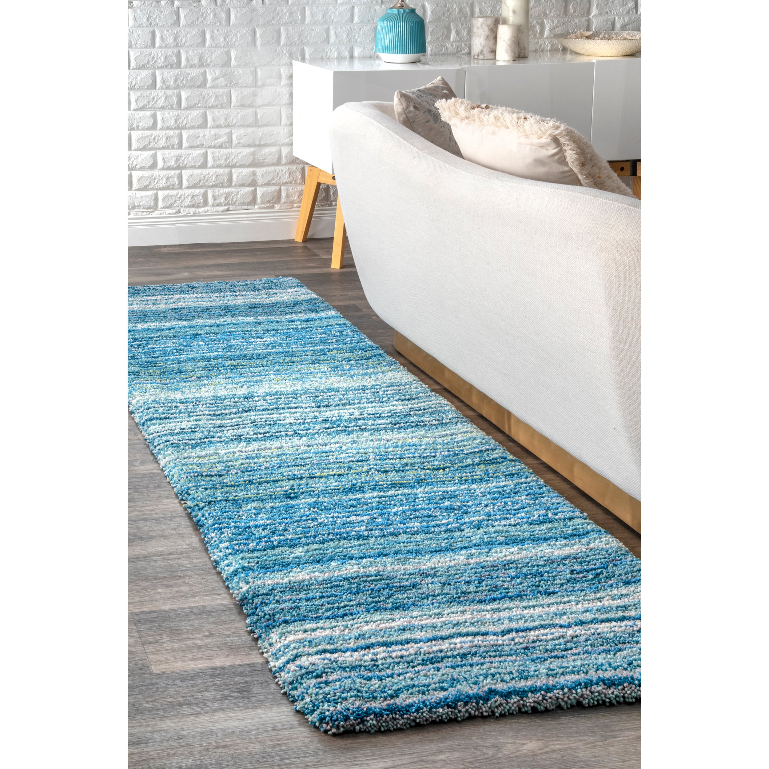 nuLOOM Classie Hand Tufted Shag Runner Rug, 2' 6" x 8', Sky Blue