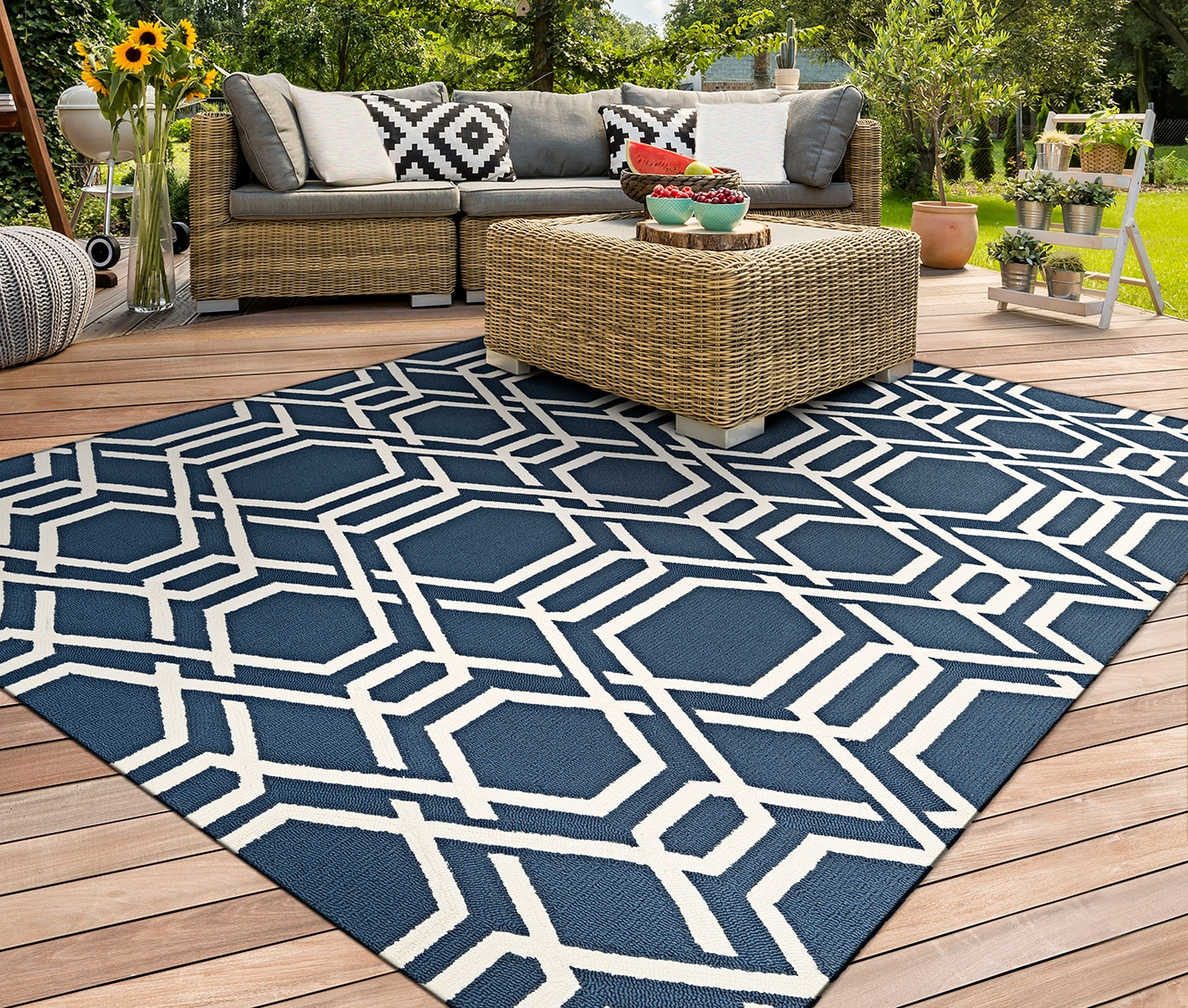Couristan Covington Ariatta Indoor/Outdoor Area Rug, 3'6" x 5'6", Navy