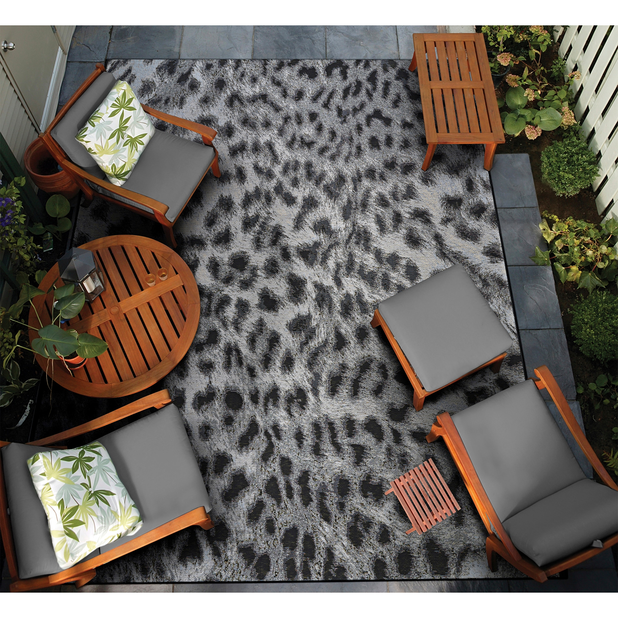 Couristan Dolce Lynx Indoor/Outdoor Area Rug, Ivory-Charcoal, 2'3" x 3'11"