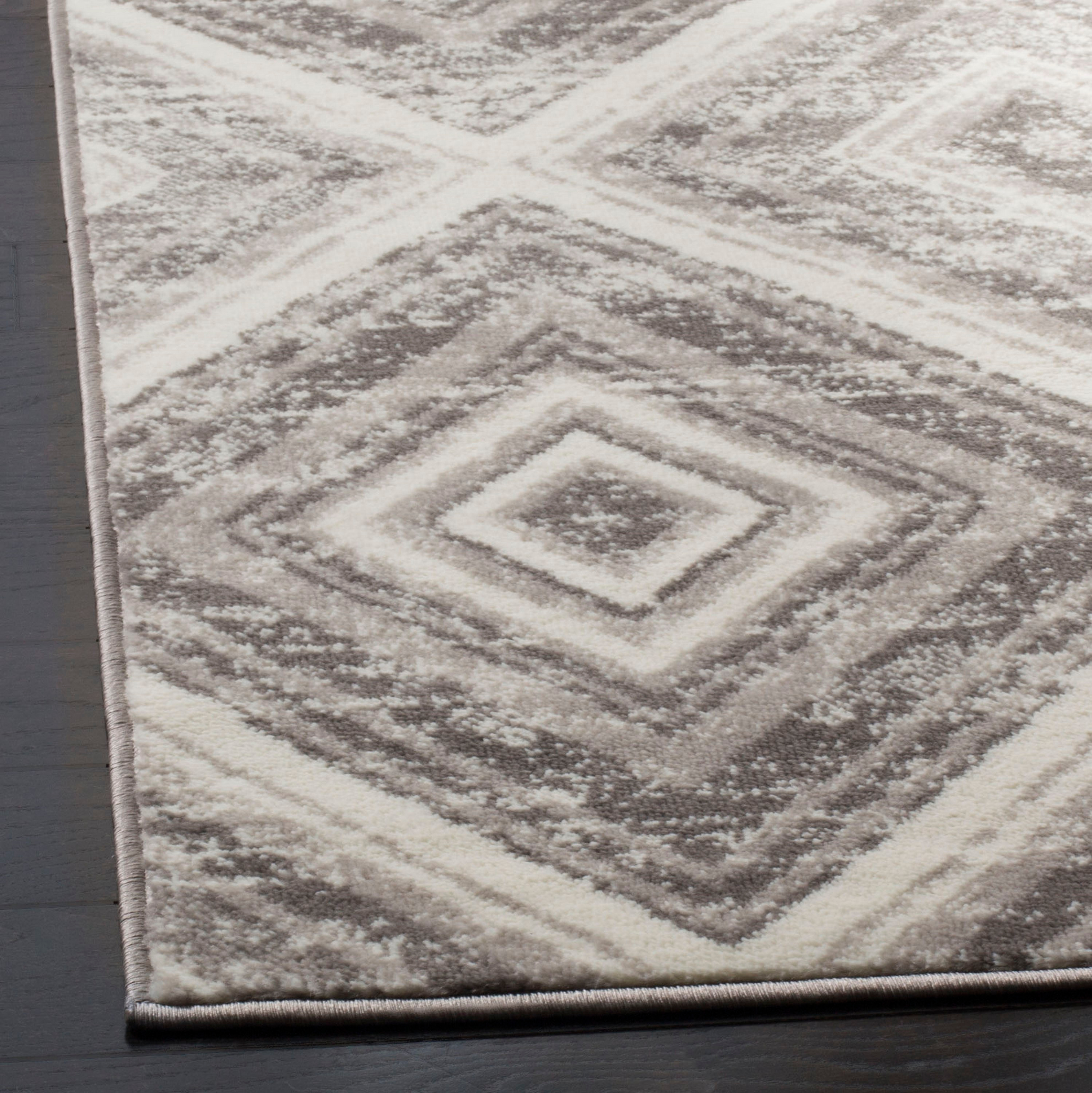 Safavieh Skyler Cuthbert Geometric Area Rug Or Runner
