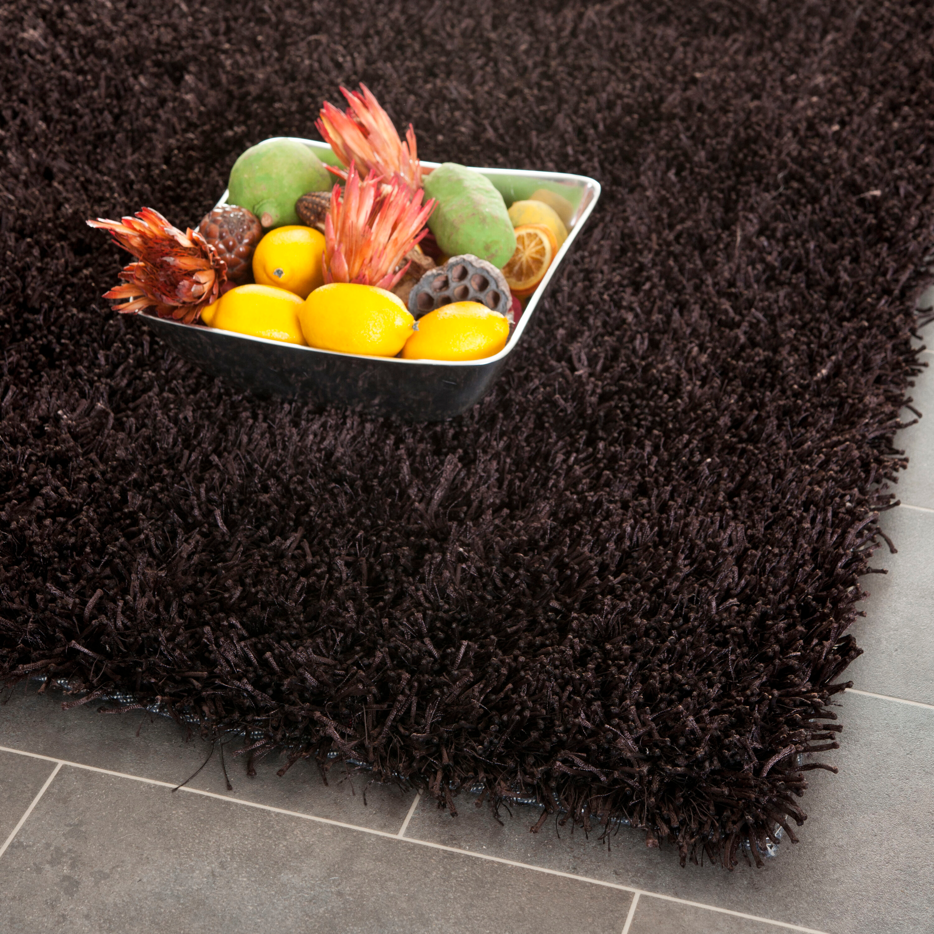 SAFAVIEH New Orleans Darius Solid Polyester Shag Area Rug, Chocolate, 8' x 10'