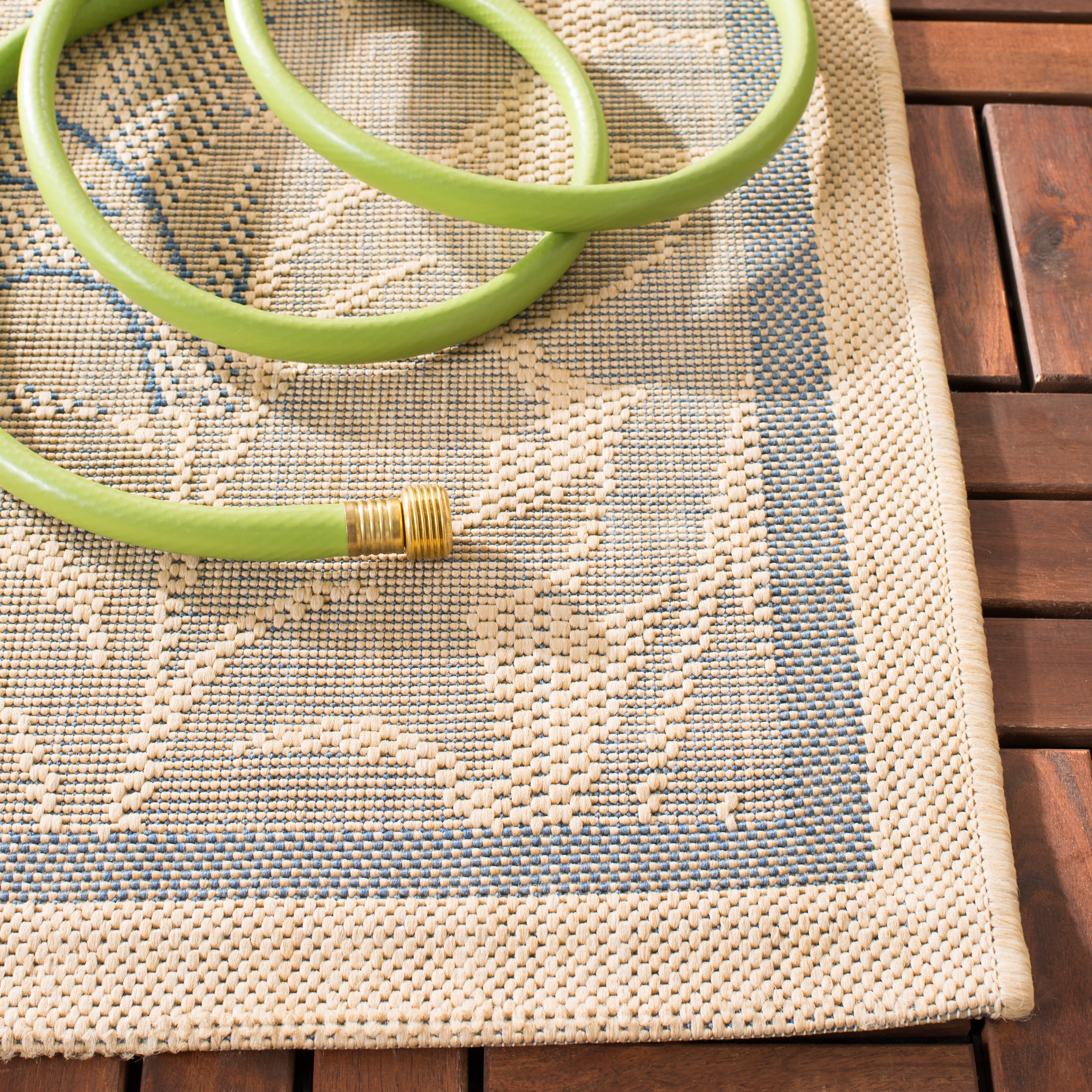 SAFAVIEH Courtyard Elija Traditional Indoor/Outdoor Area Rug, 2'7" x 5', Natural/Blue