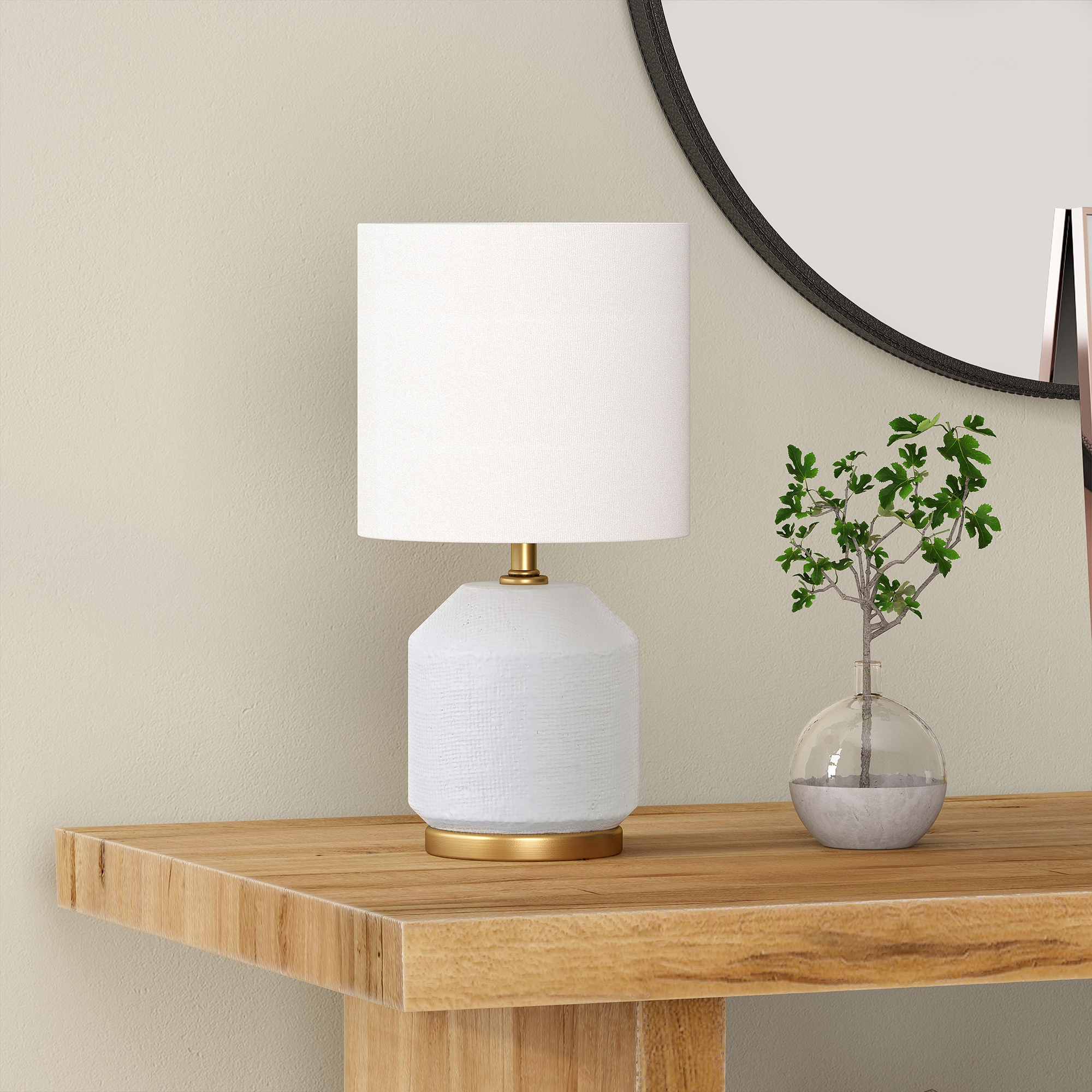 Evelyn&Zoe Esther 15" Tall Textured Ceramic Mini Lamp with Fabric Shade, Matte White/Antique Brass/White