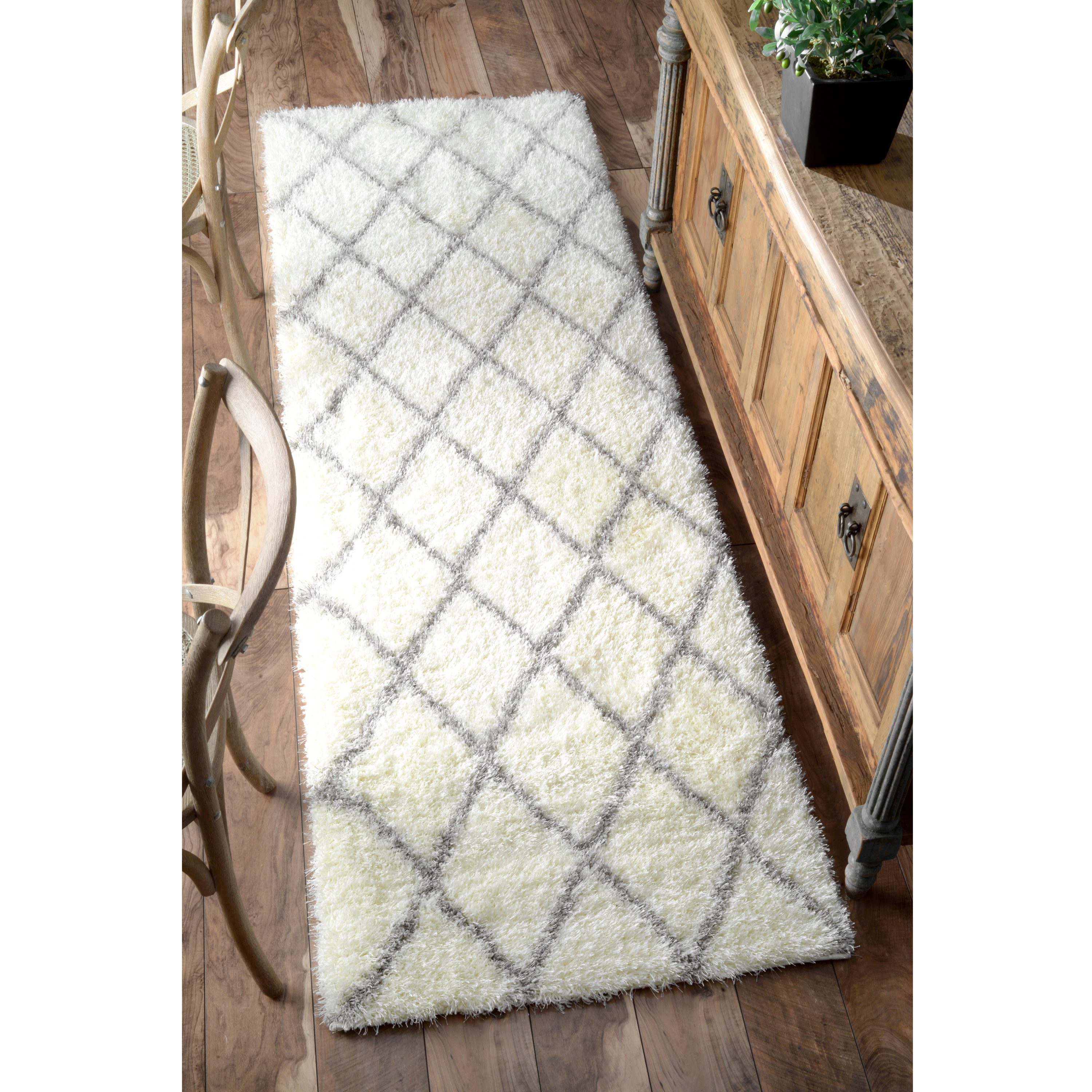 nuLOOM Diamond Soft & Plush Shag Runner Rug, 2' 8" x 8', Gray